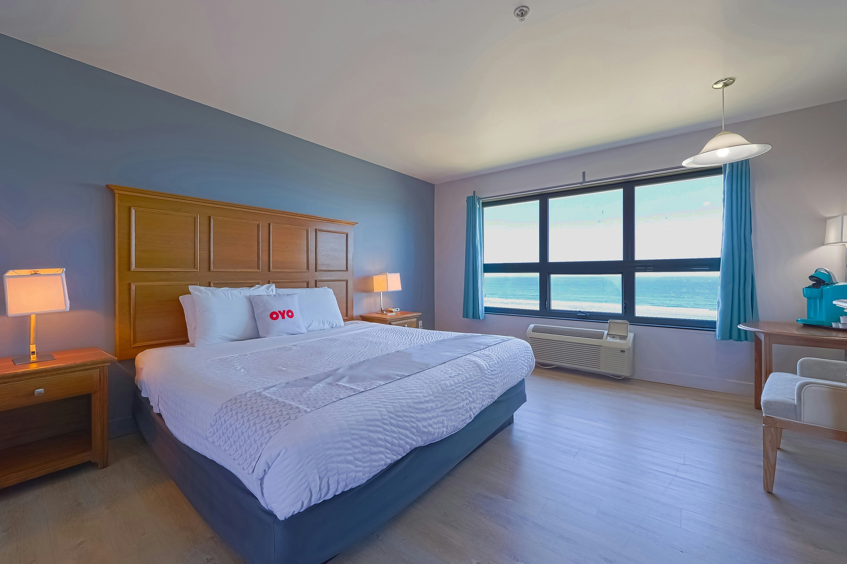 King Bed with Ocean view