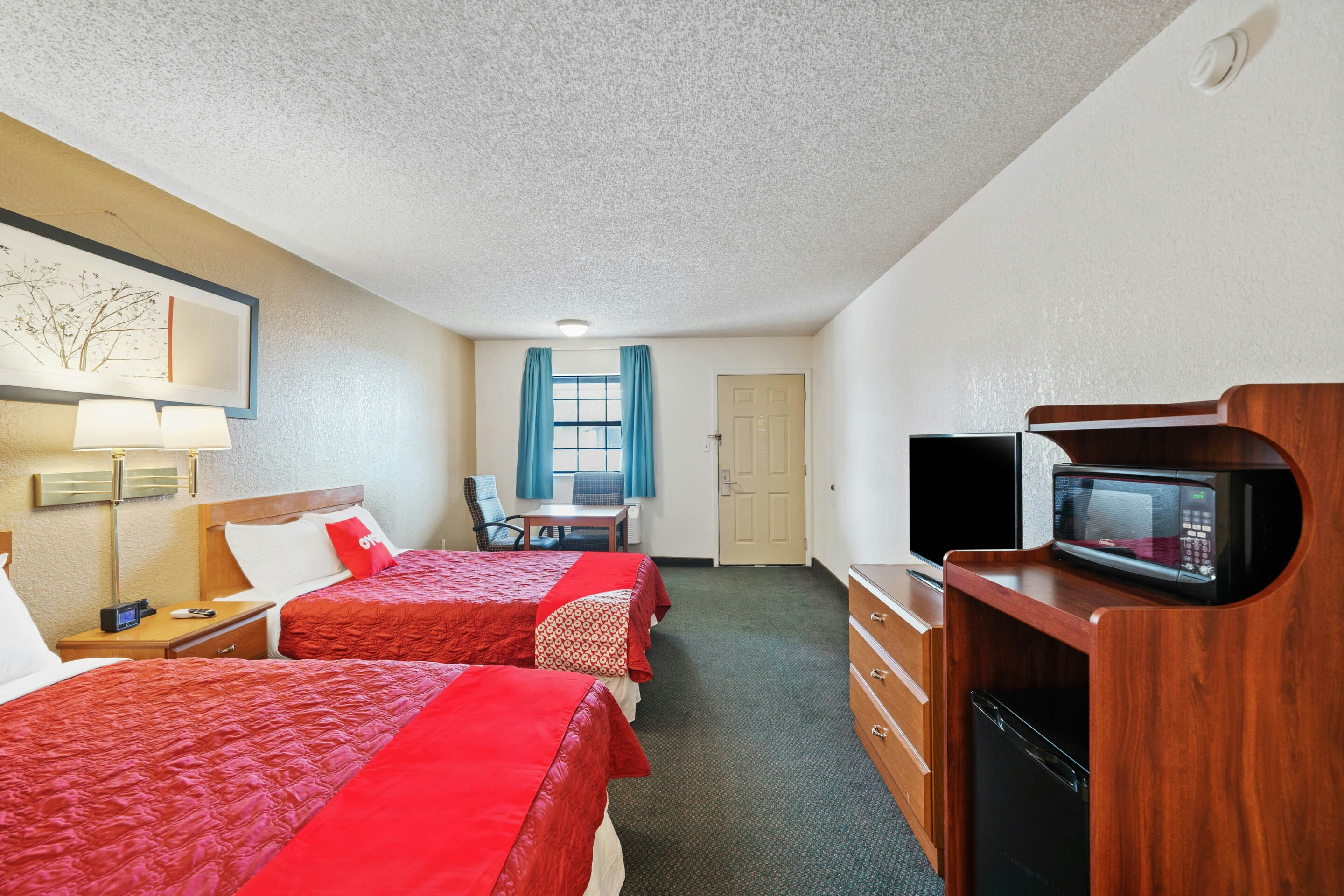 2 Queen Beds