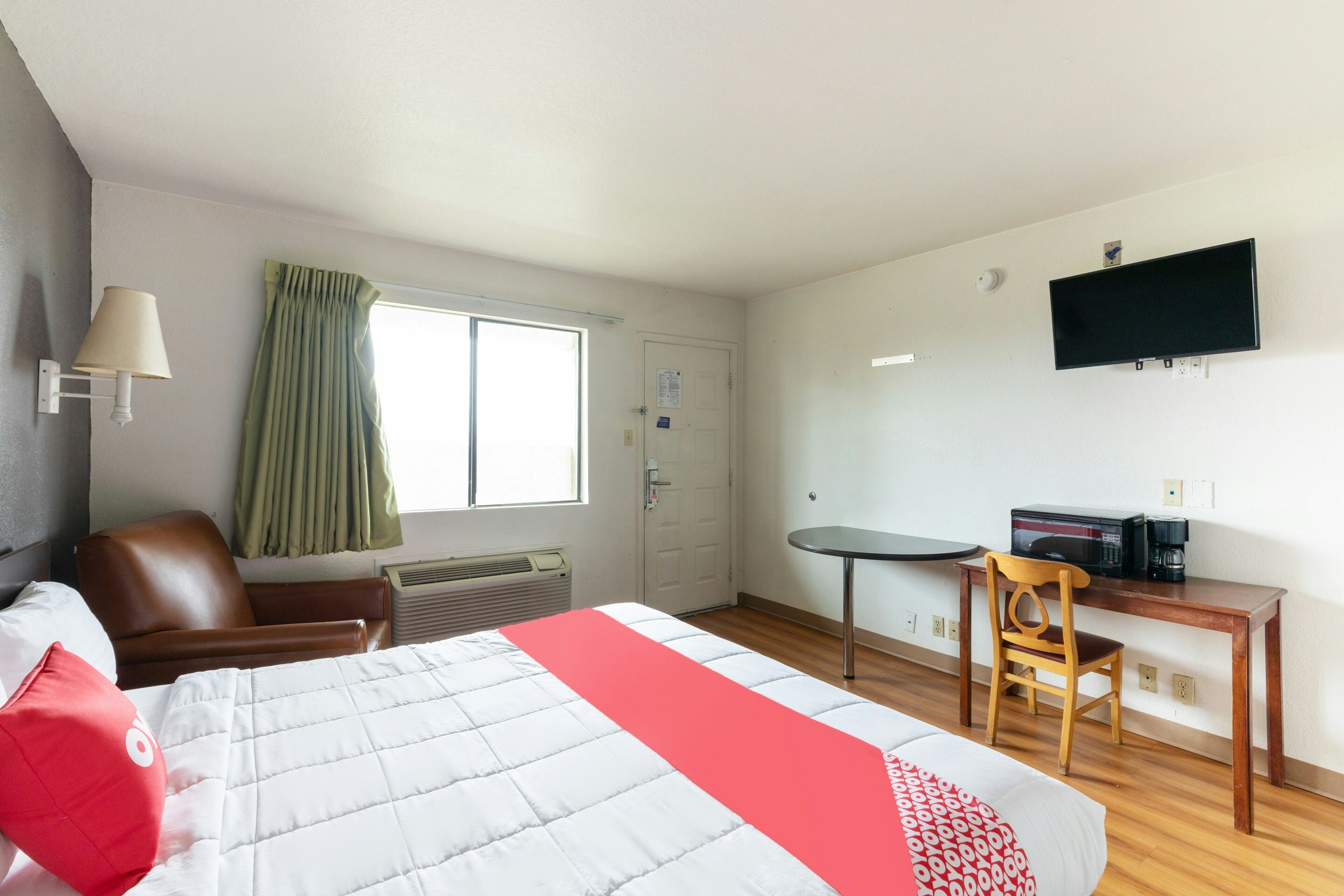 OYO Hotel Irving DFW Airport North