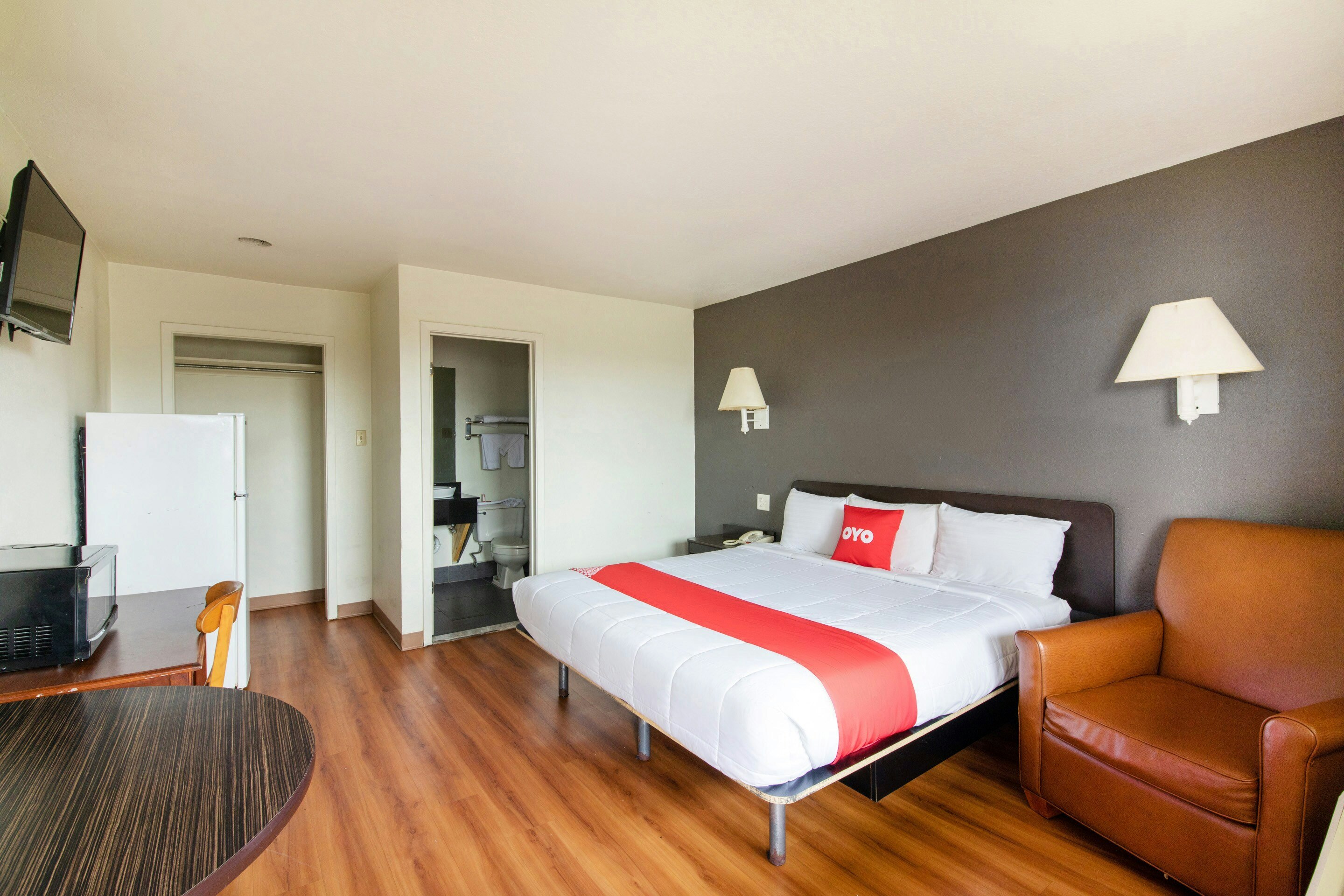 OYO Hotel Irving DFW Airport North