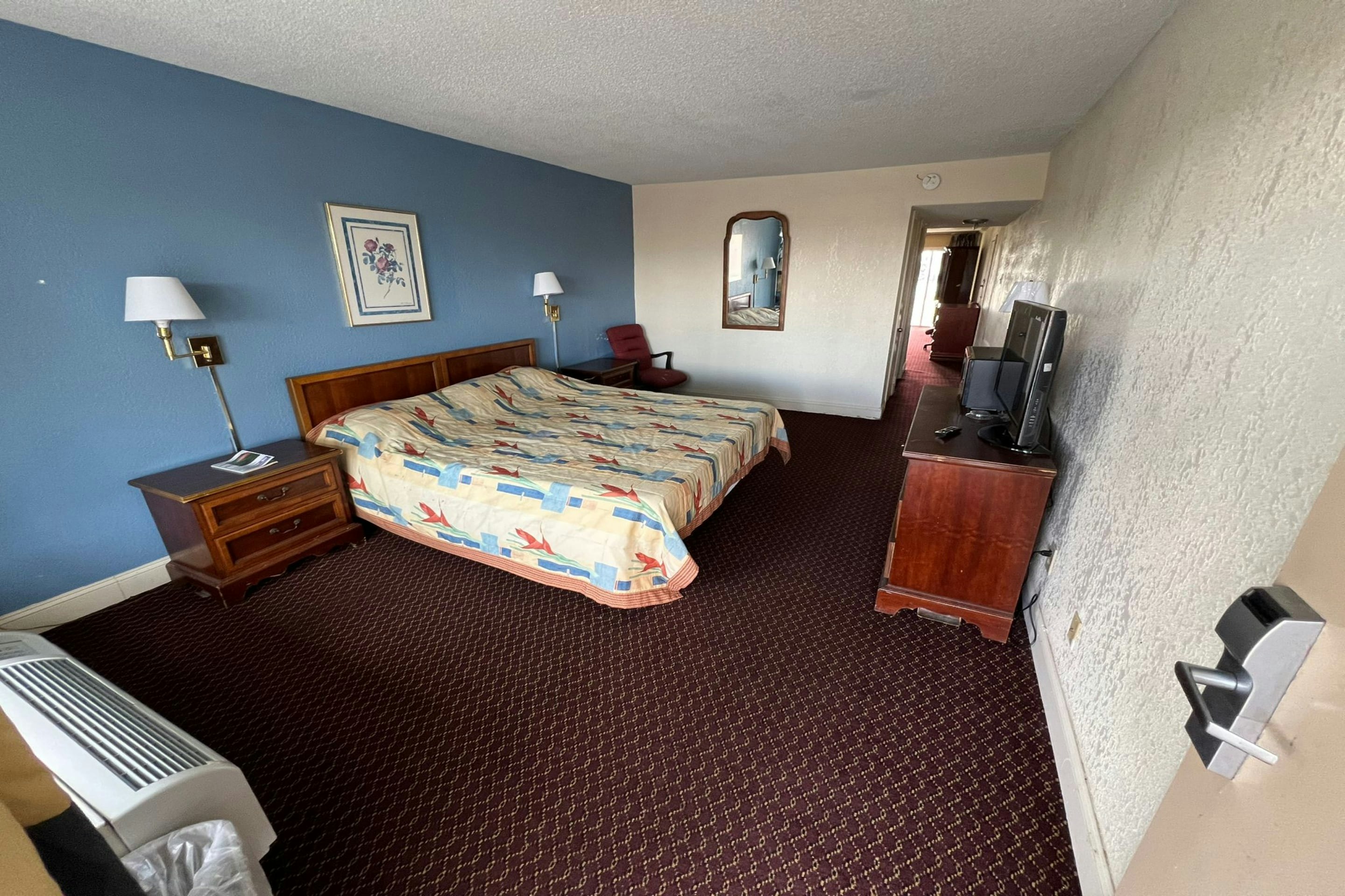 Super Inn & Suites by OYO