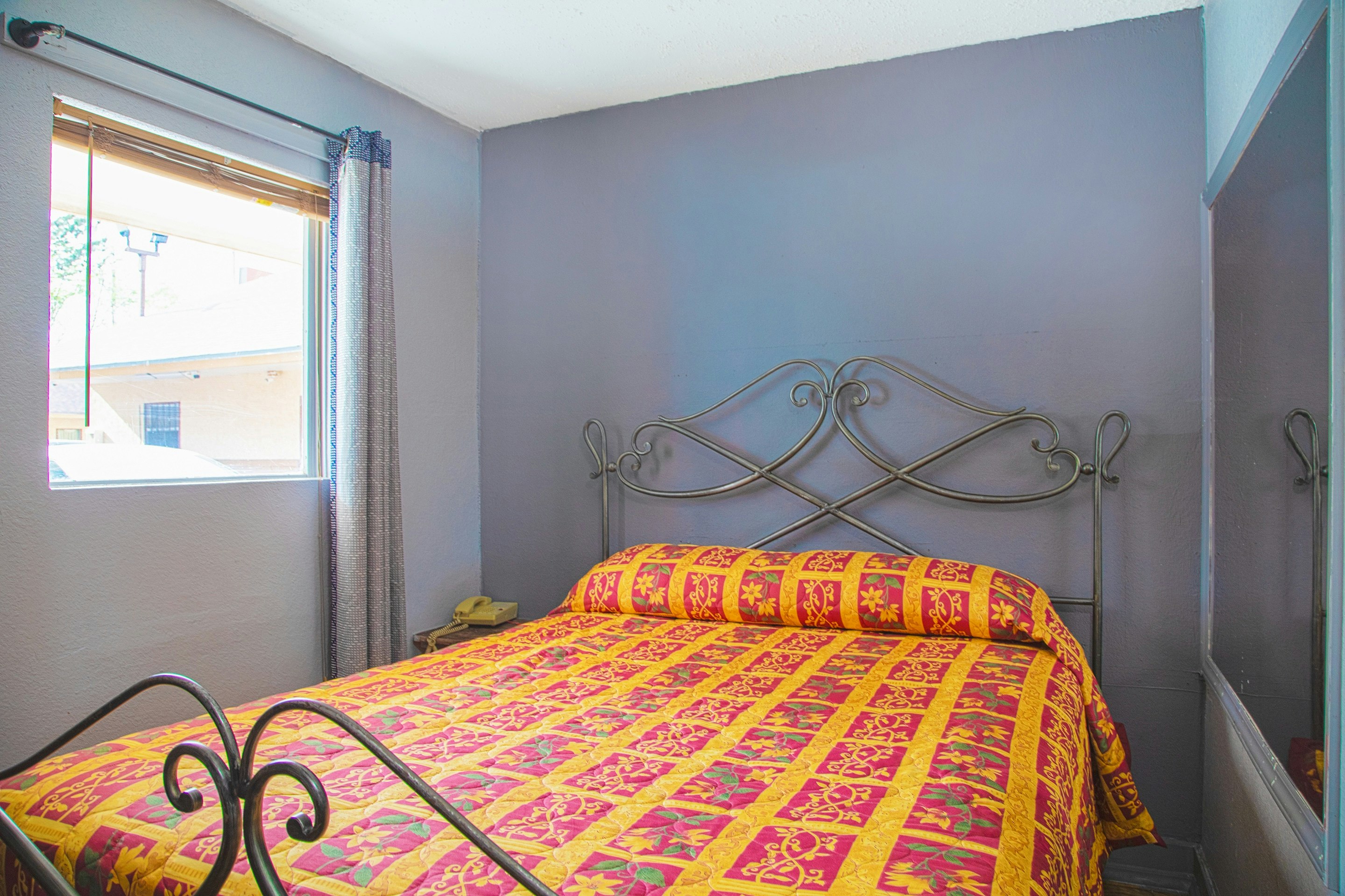 Queen Bed Non-Smoking