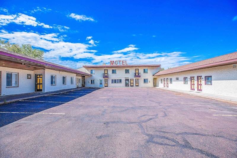 Love Hotels Silver Street by OYO at Hurley WI