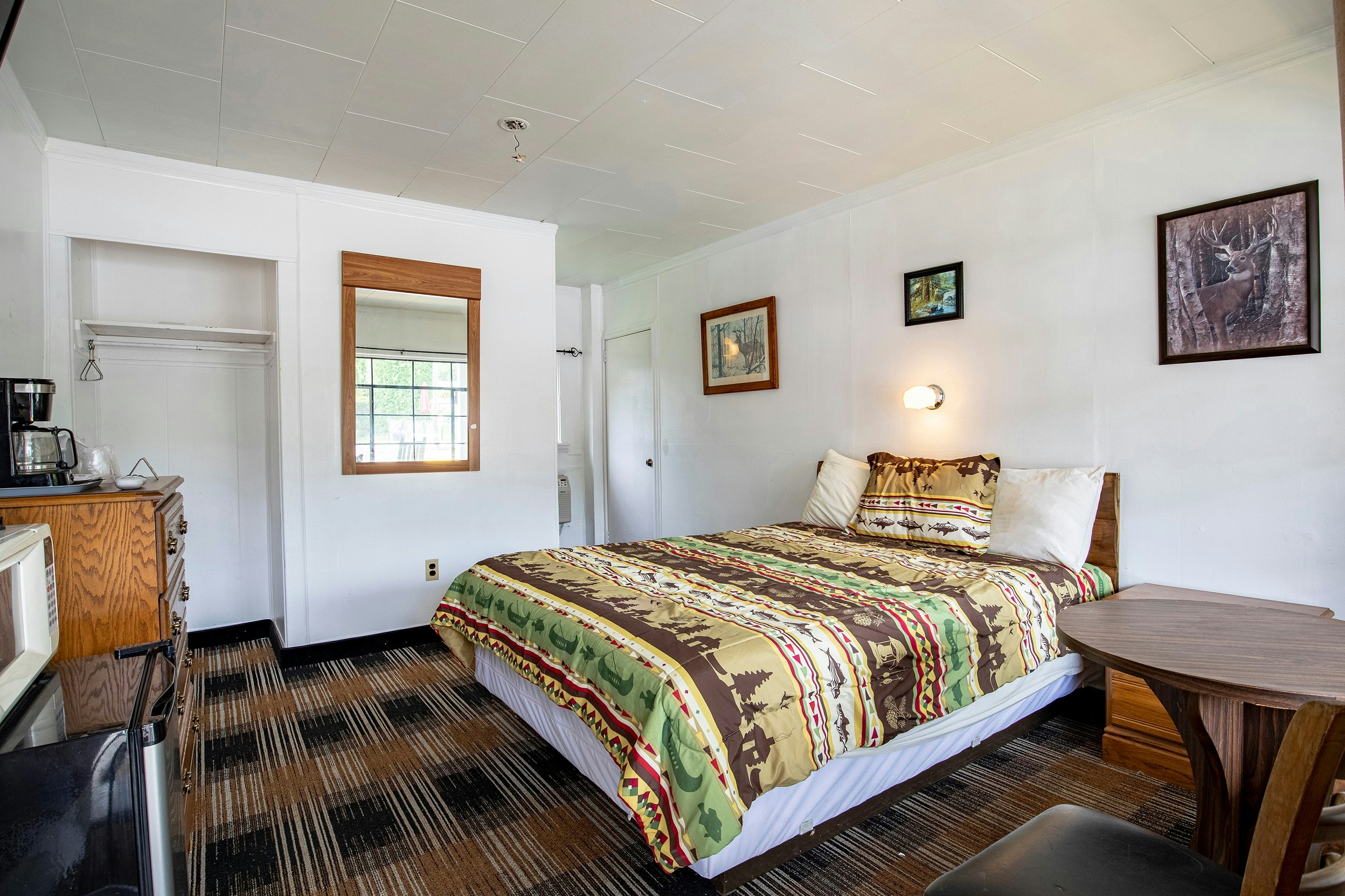 Lloyd’s On The River Country Inn By Oyo