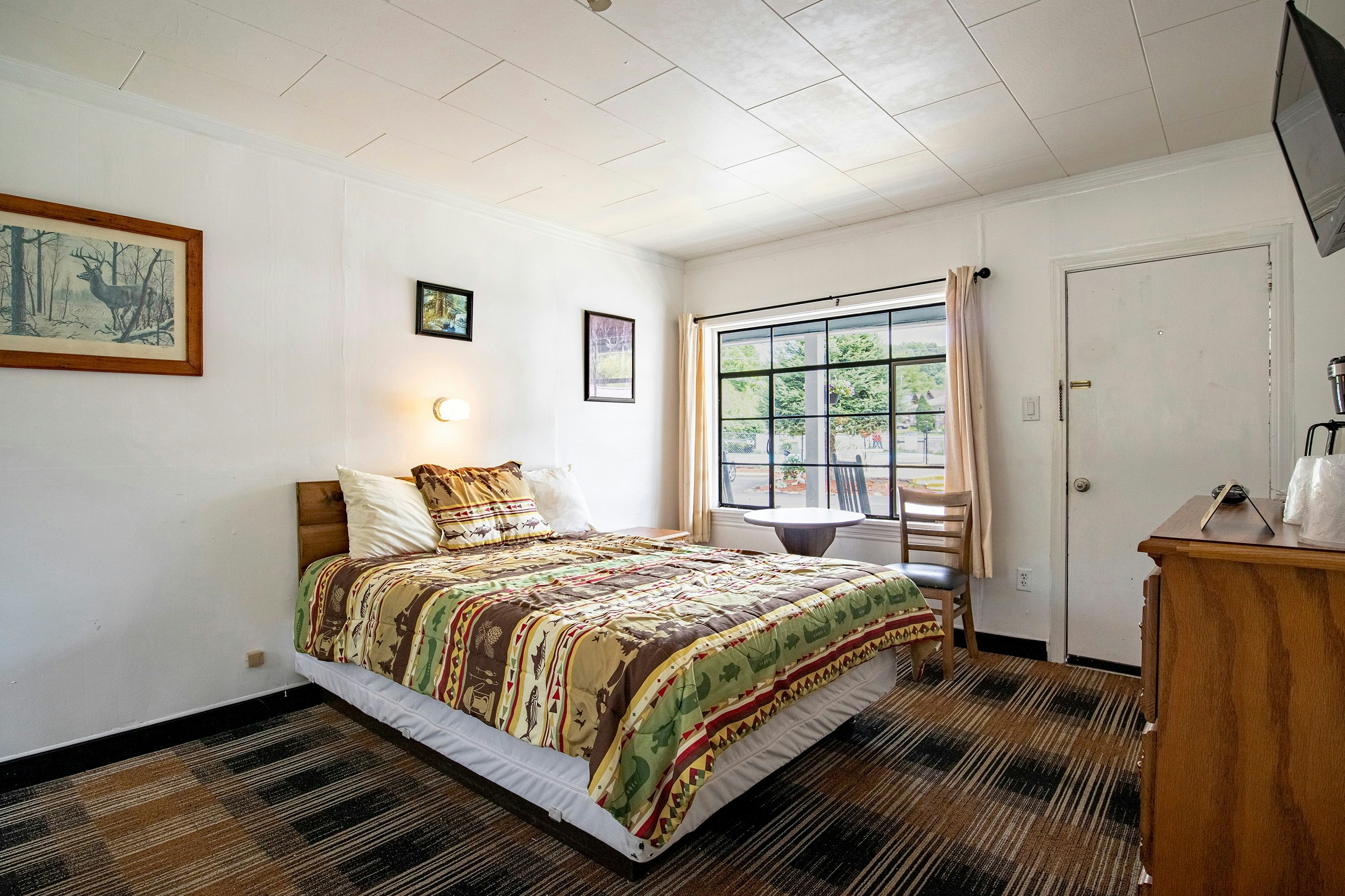 Lloyd’s On The River Country Inn By Oyo