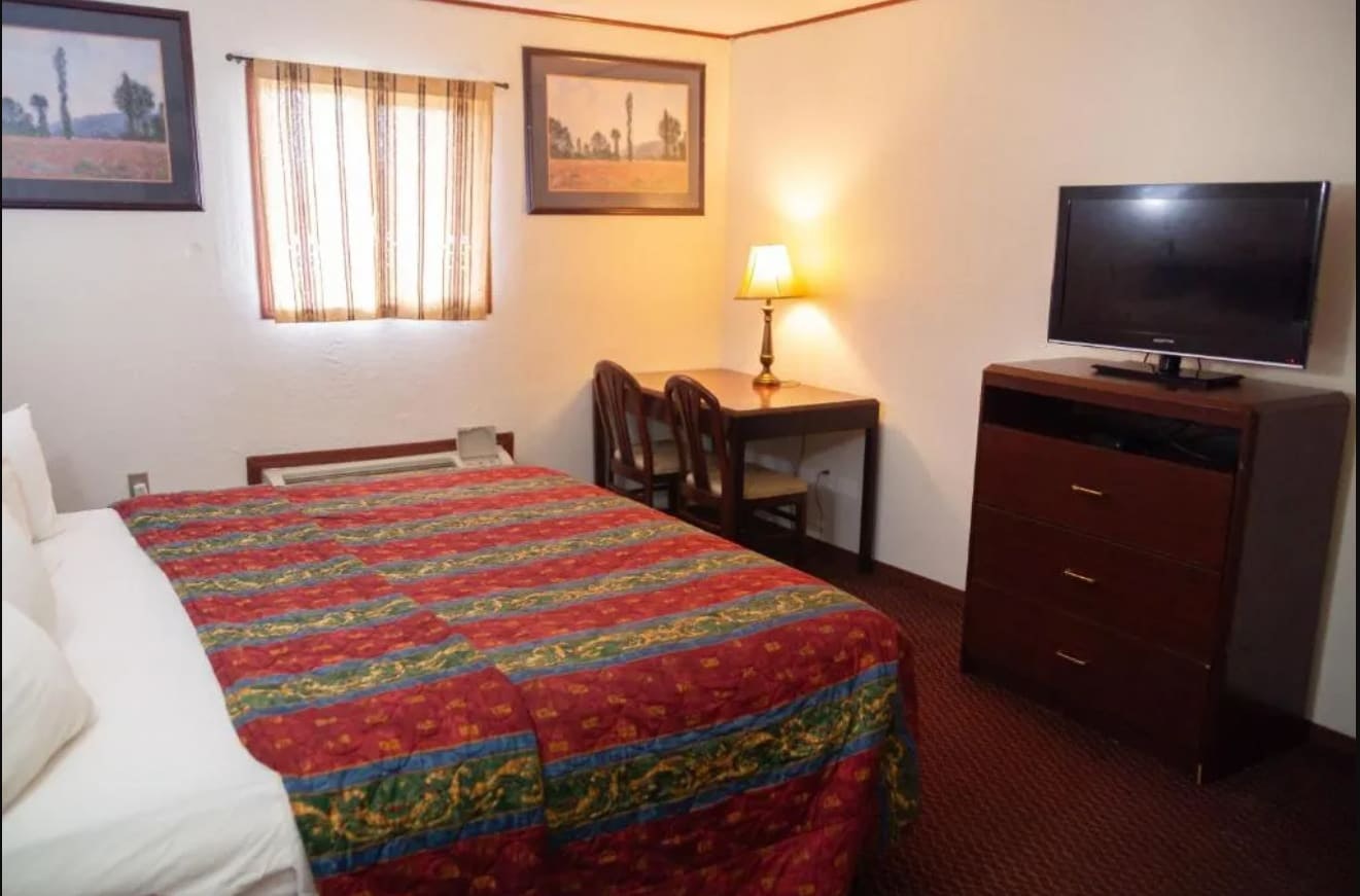 Marshall Lodge By OYO Hwy 65