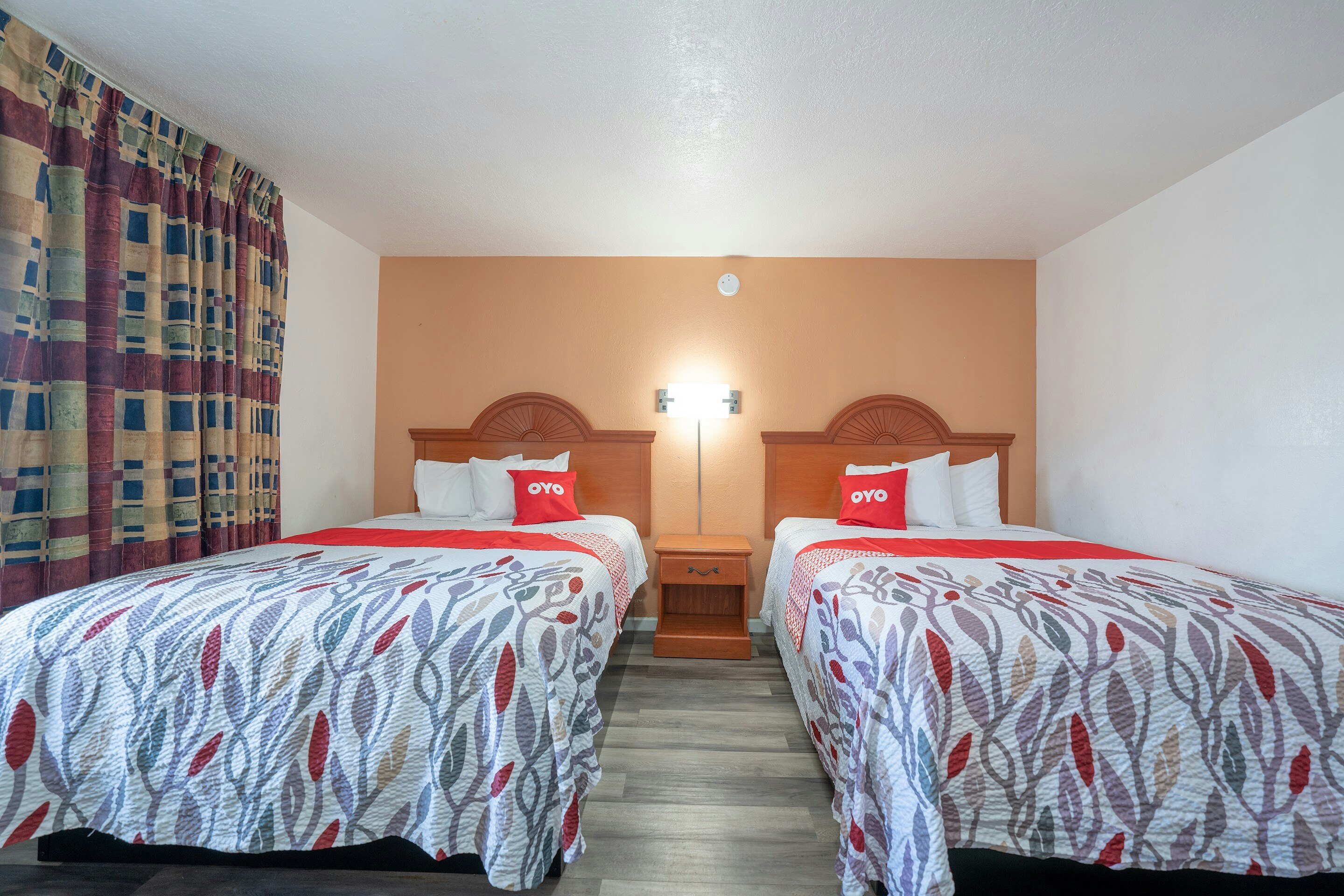 2 Queen Bed