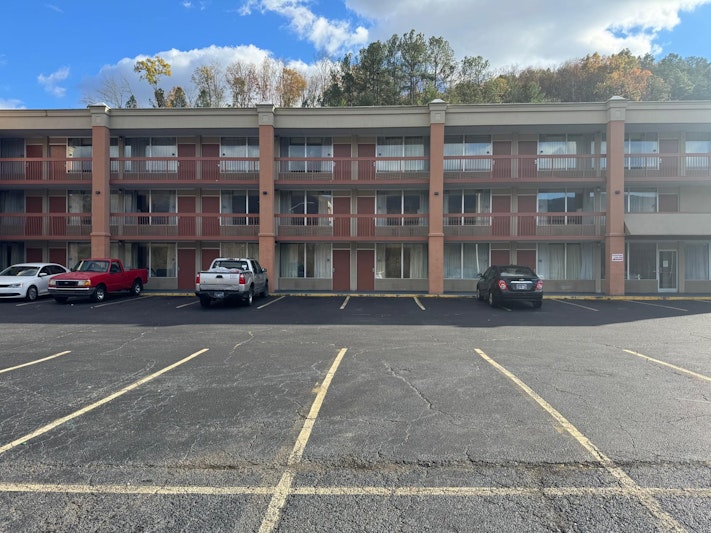OYO Hotel Harriman near I-40