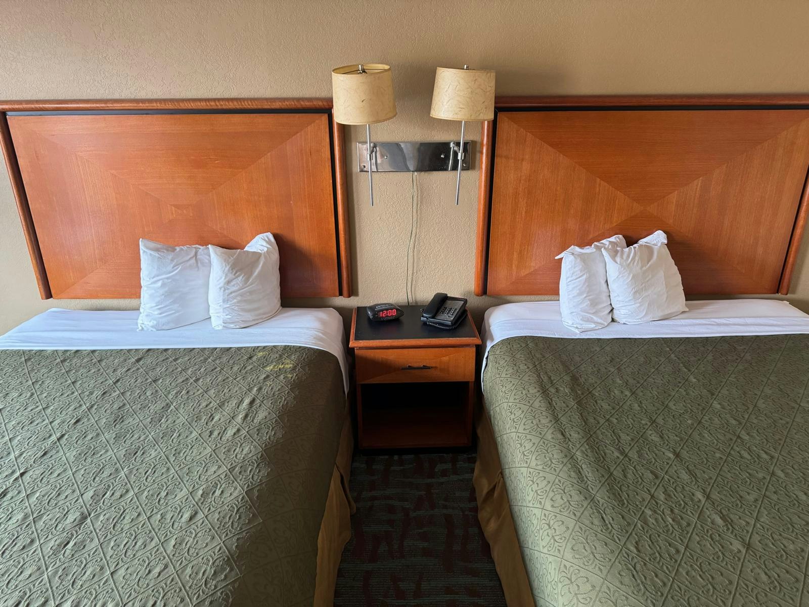 2 Queen Bed