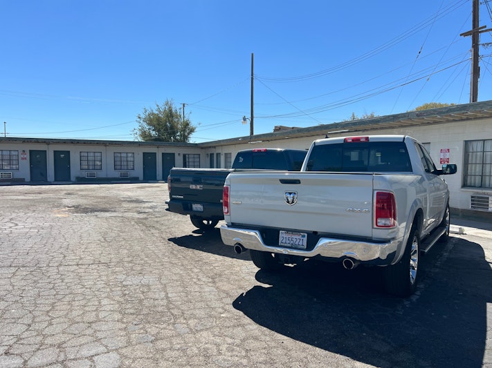 Carl’s Motel