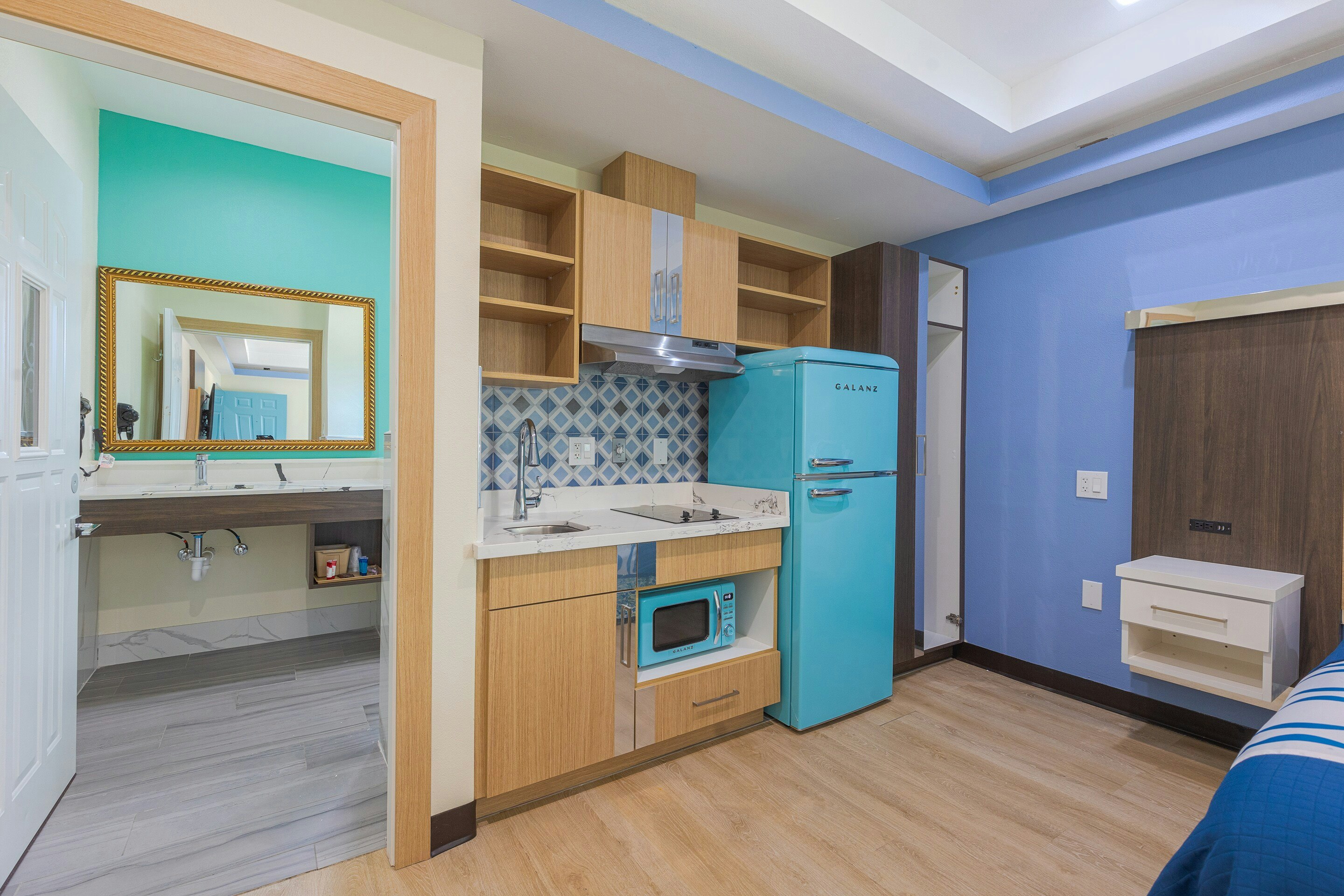 La Vyoma Villas, Westpark Hwy 6