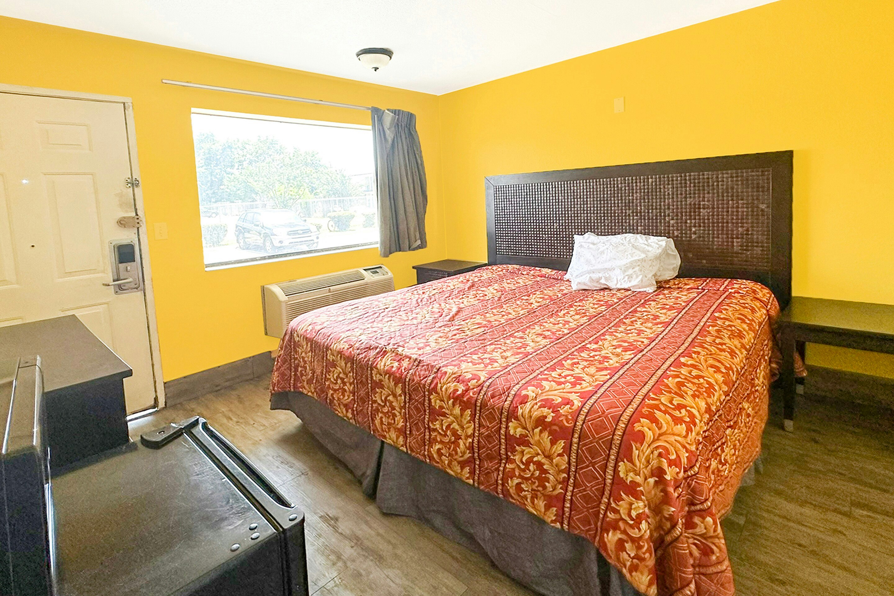 Luxury Inn By OYO Albany