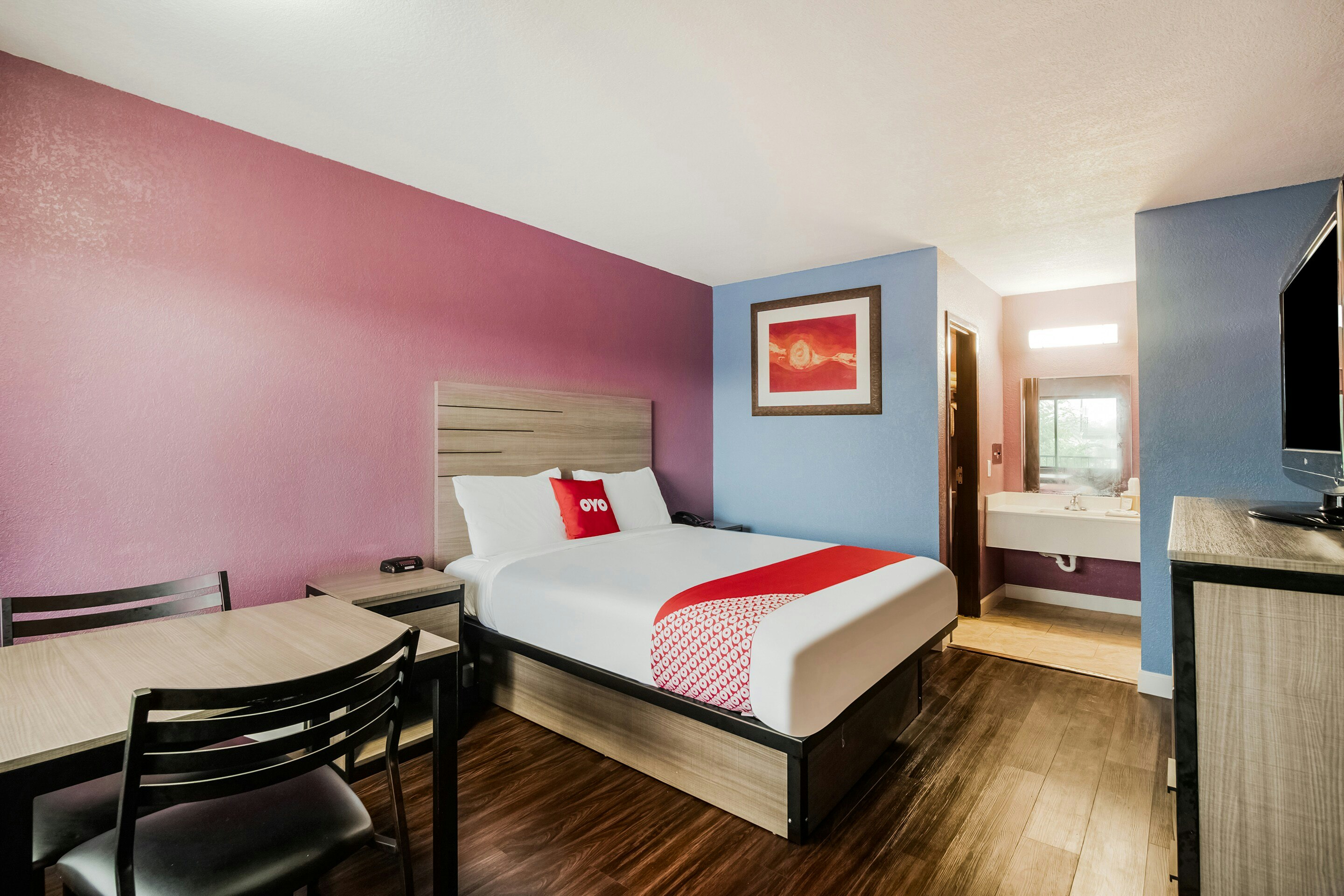 Queen Bed Non-Smoking