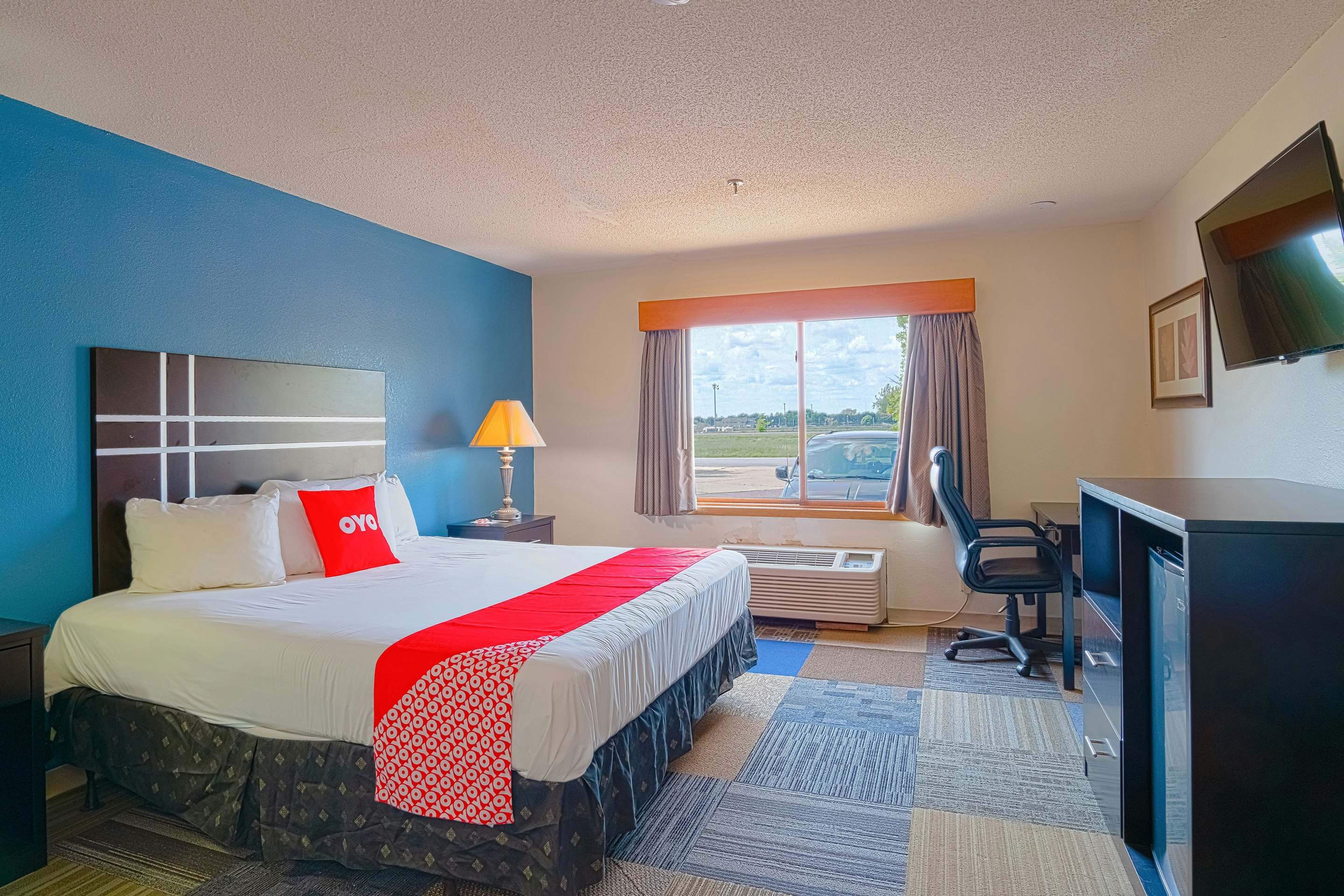 OYO Hotel Redwood Falls near Jackpot Casino