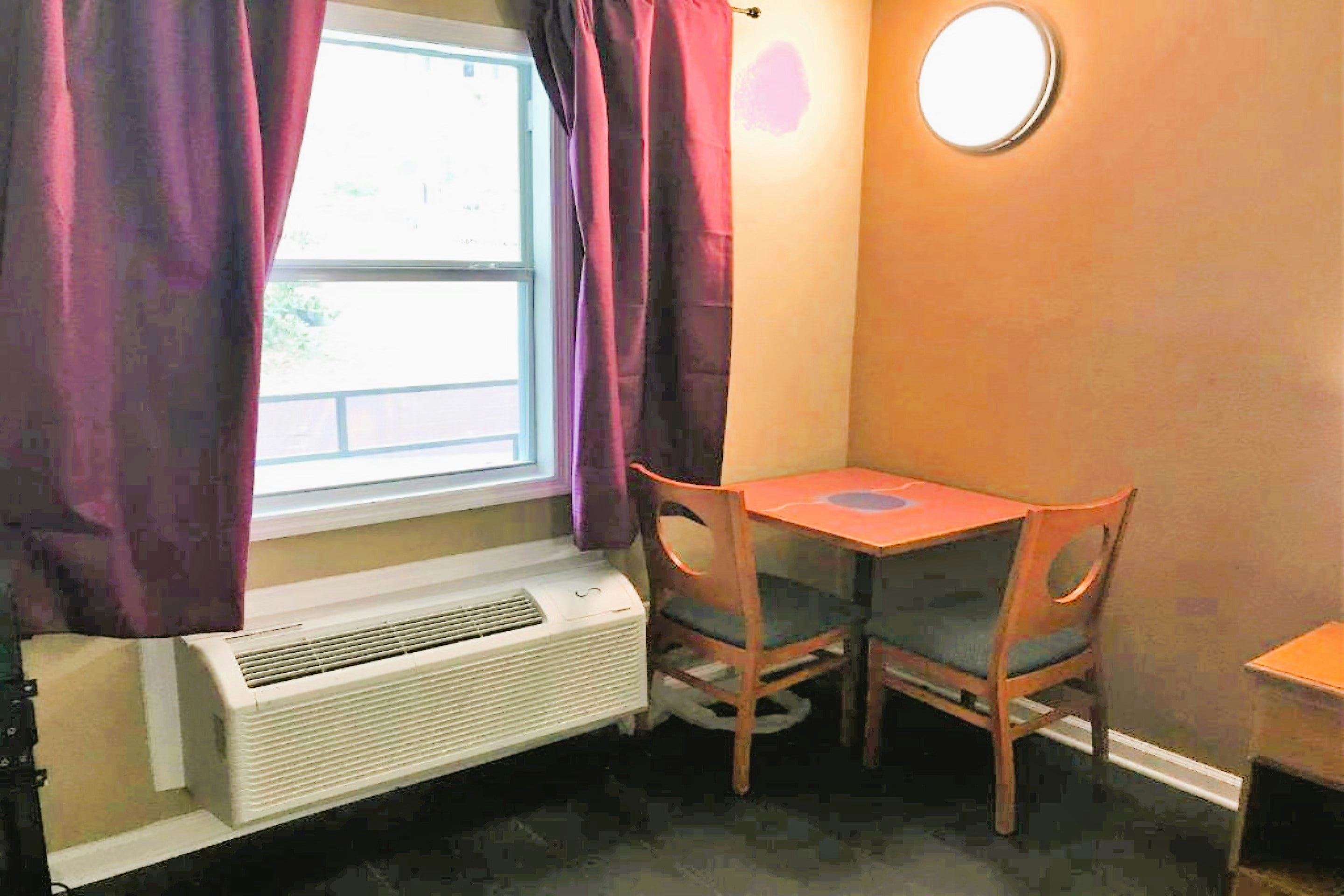 Budgetel Inn Suites, Downtown Tallahassee By OYO