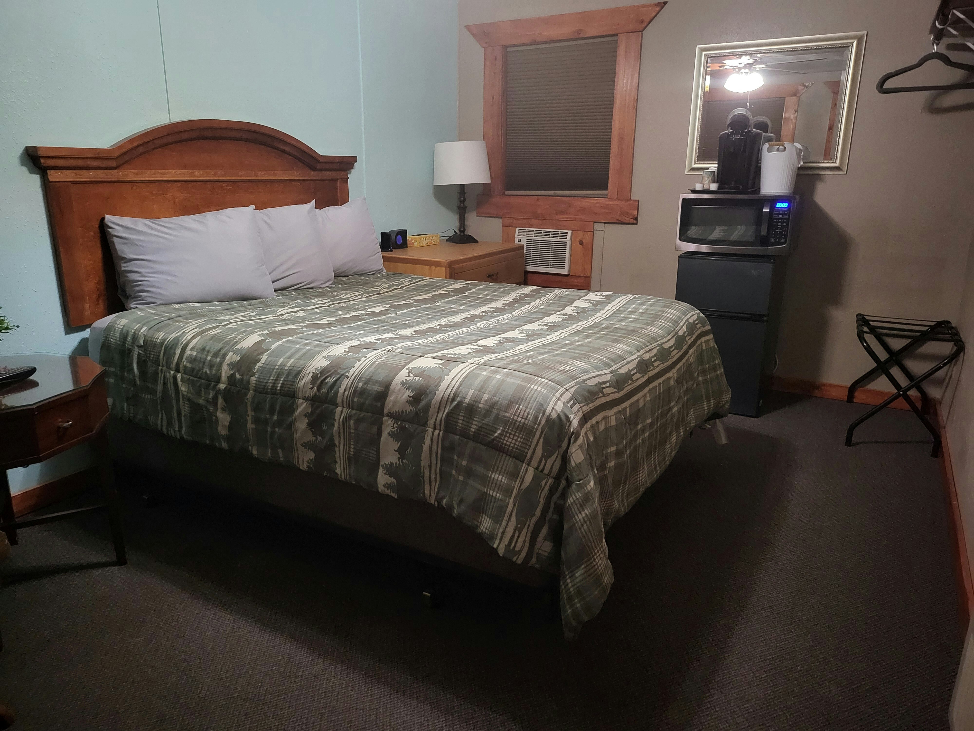 Queen Bed Non-Smoking