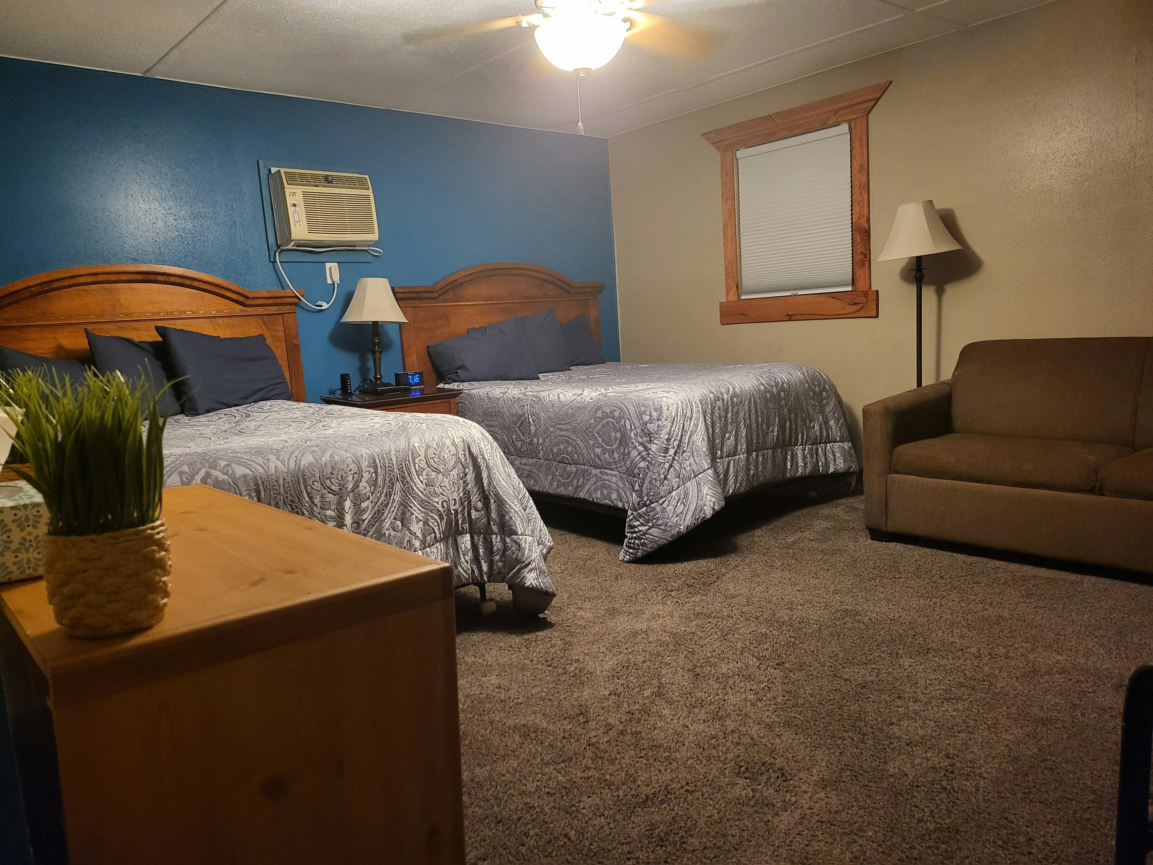 KJ’s Inn and Suites By OYO Gettysburg U.S. Hwy 212