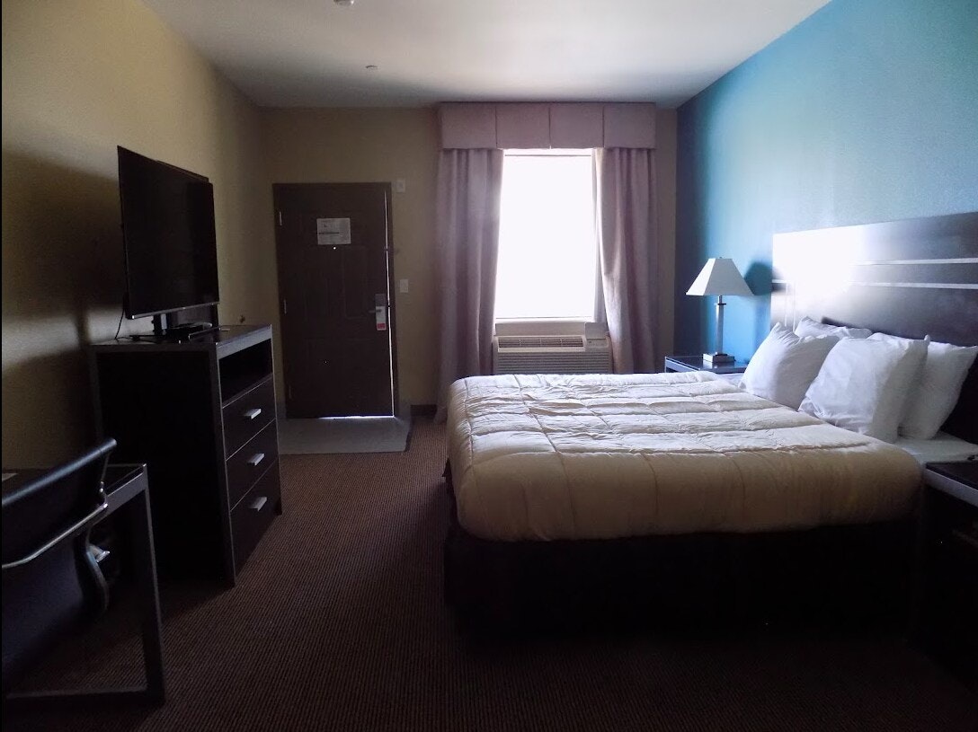 Moulton Inn Suites By OYO
