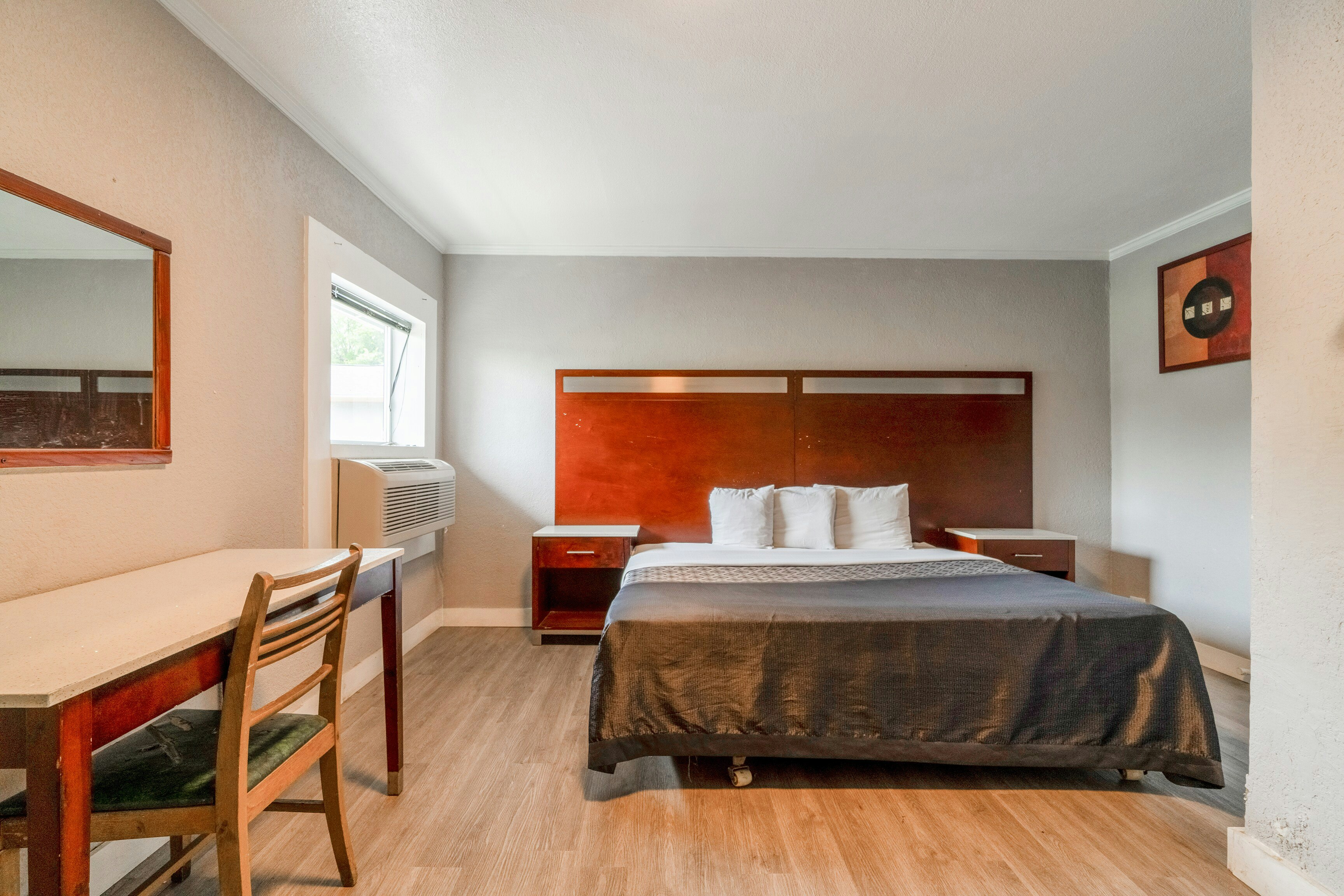 Alamo Oasis Inn and Suites By OYO San Antonio