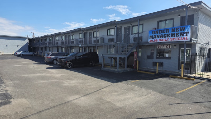 Super 7 Inn By OYO San Antonio N.W. Medical Center