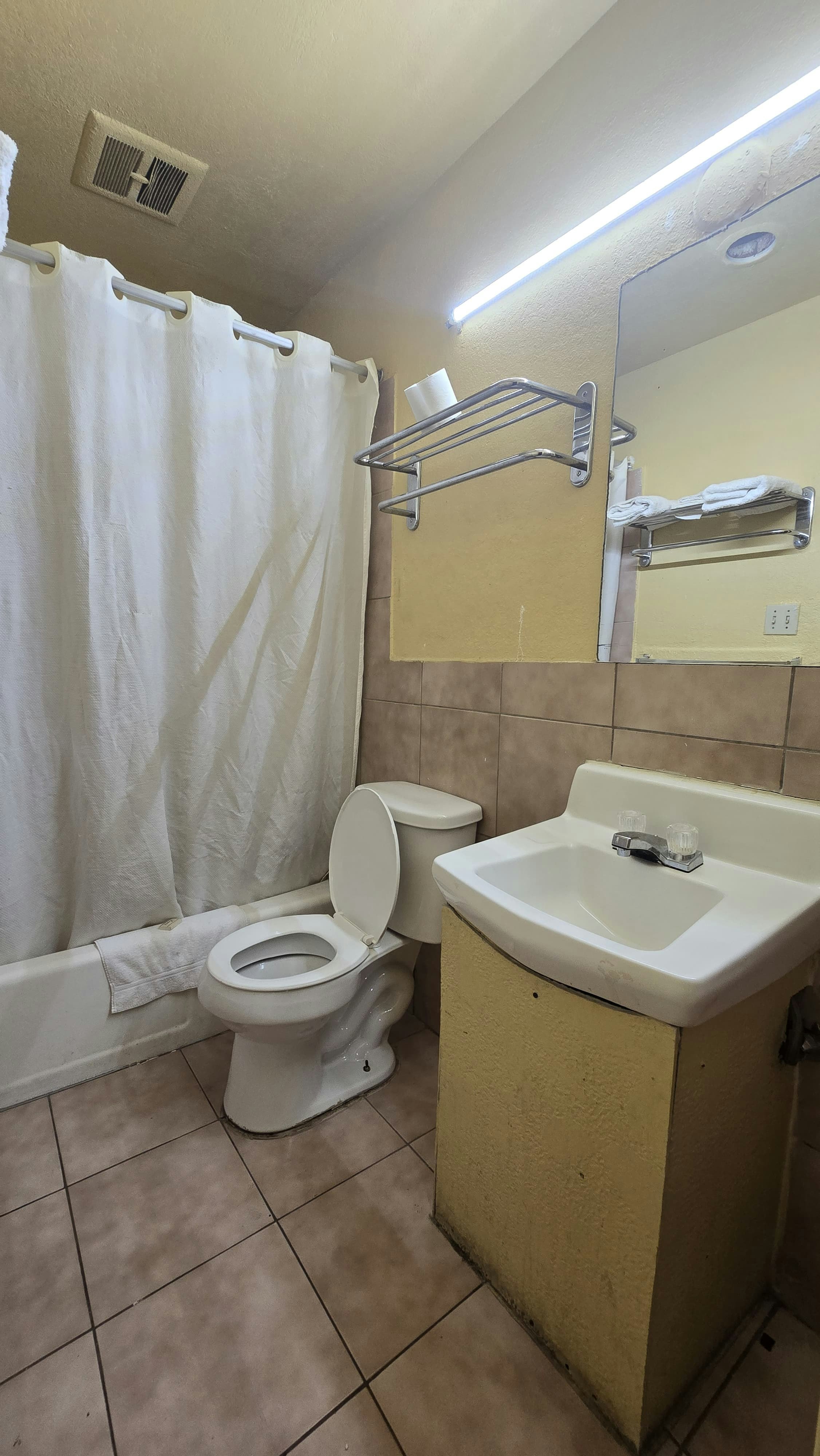 Super 7 Inn By OYO San Antonio N.W. Medical Center