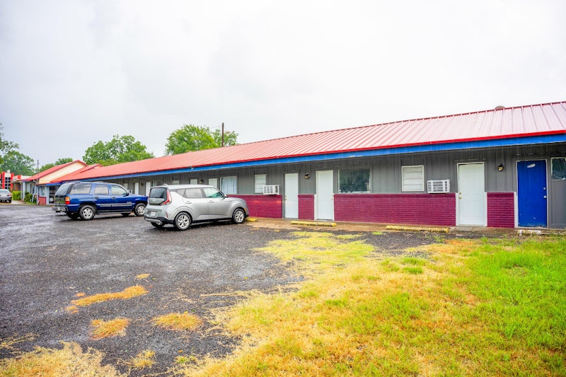 Budget Inn By OYO Palestine TX Hwy 79