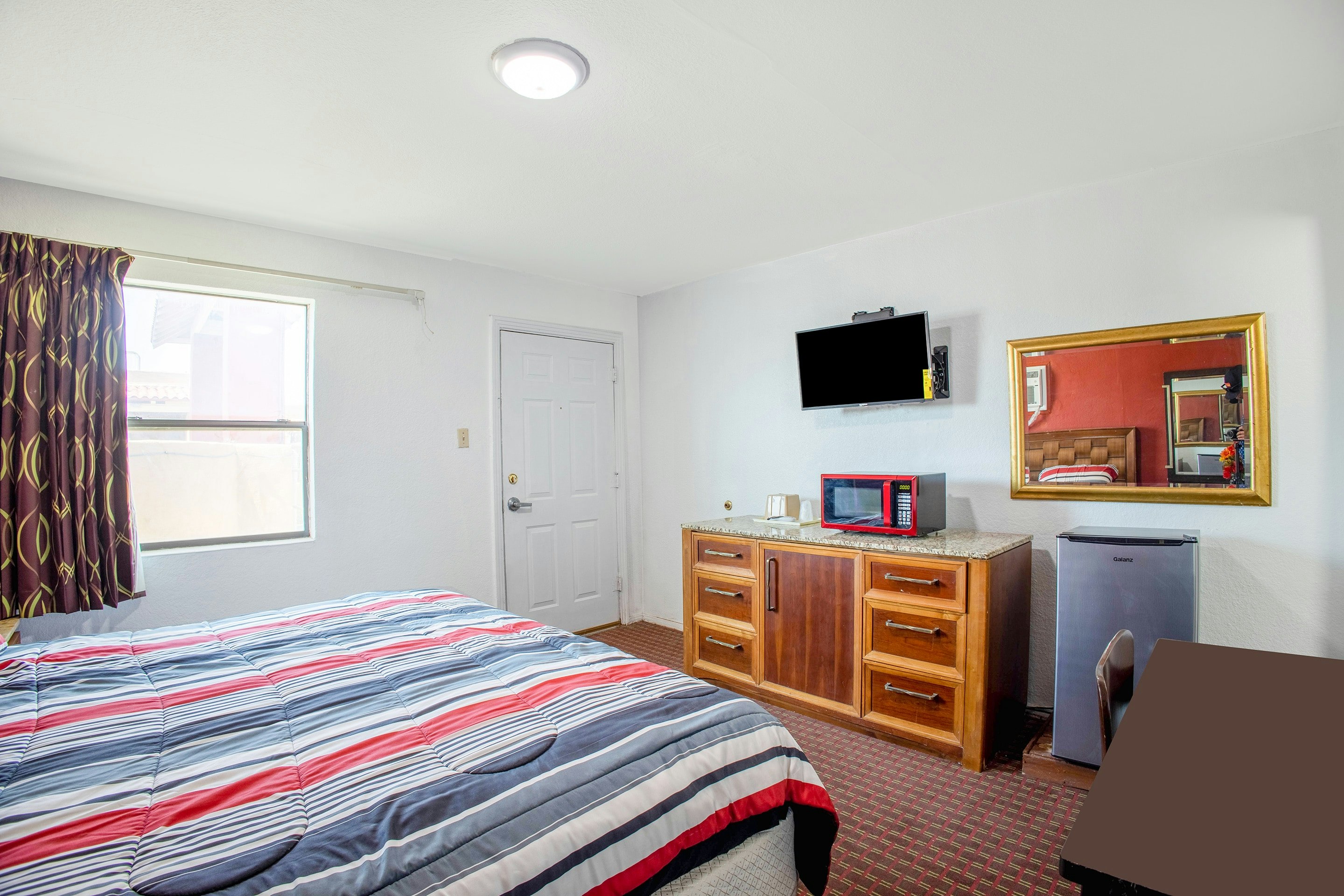 Sands Motel By OYO El Paso near Airport