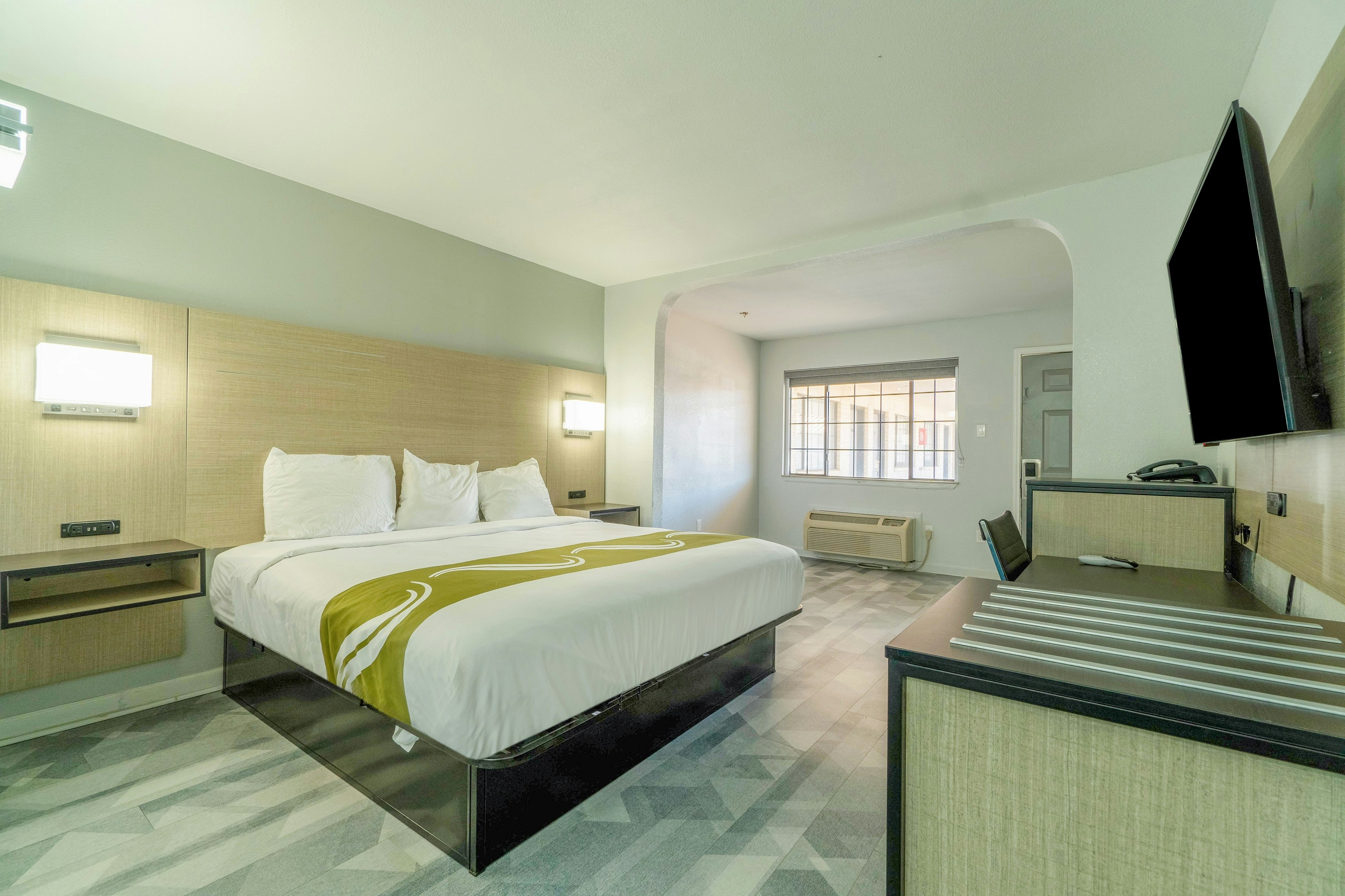 Pleasanton Executive Inn By OYO