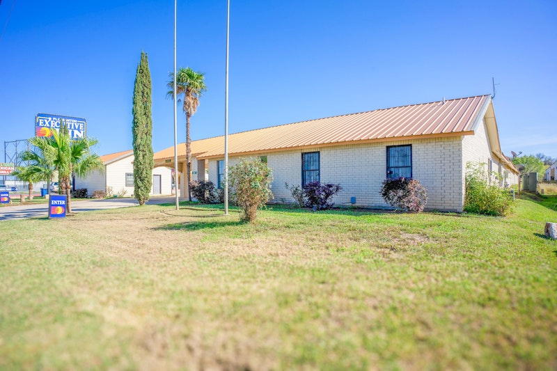 Pleasanton Executive Inn By OYO