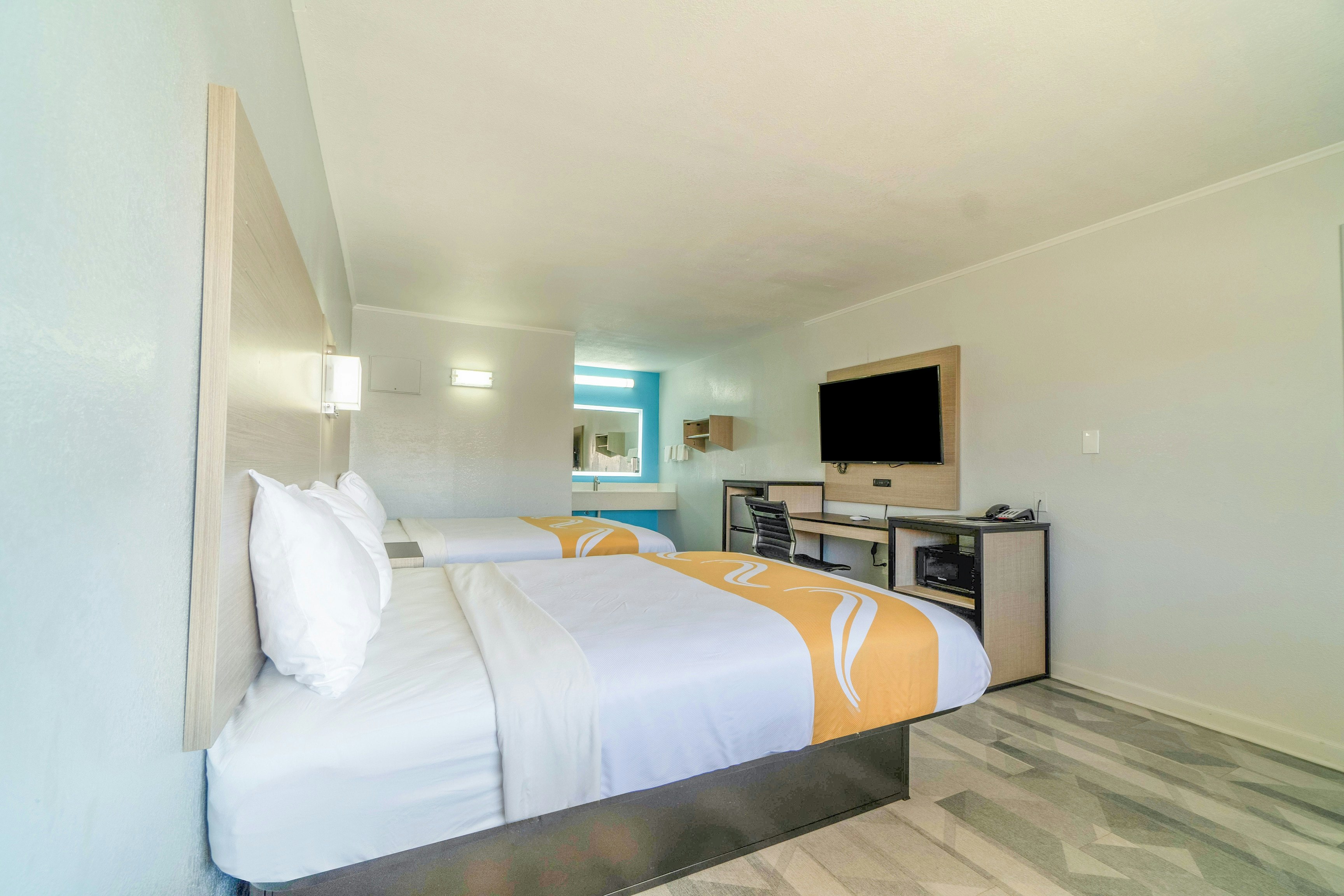 2 Queen Beds Non-Smoking