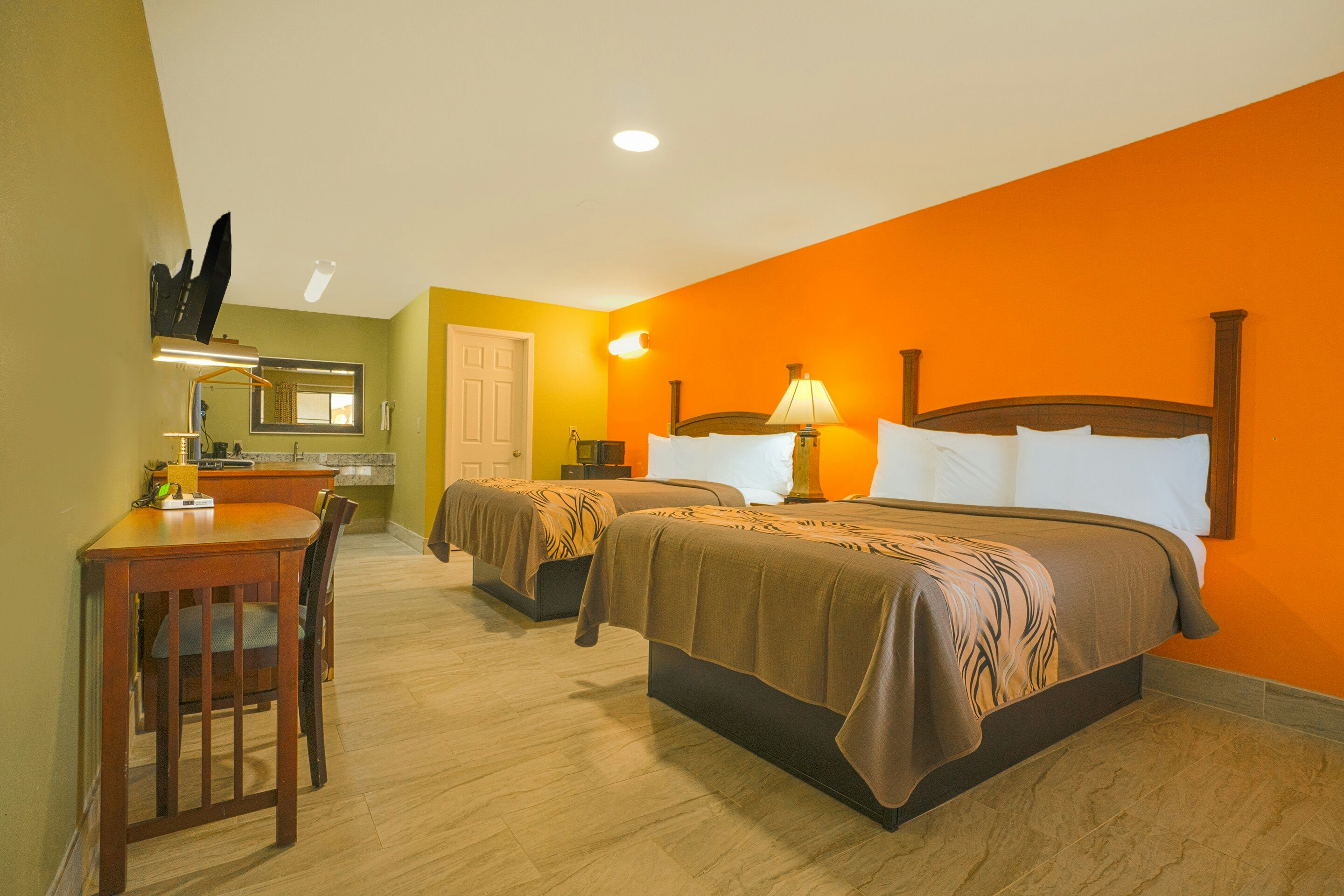 Double Queen Room