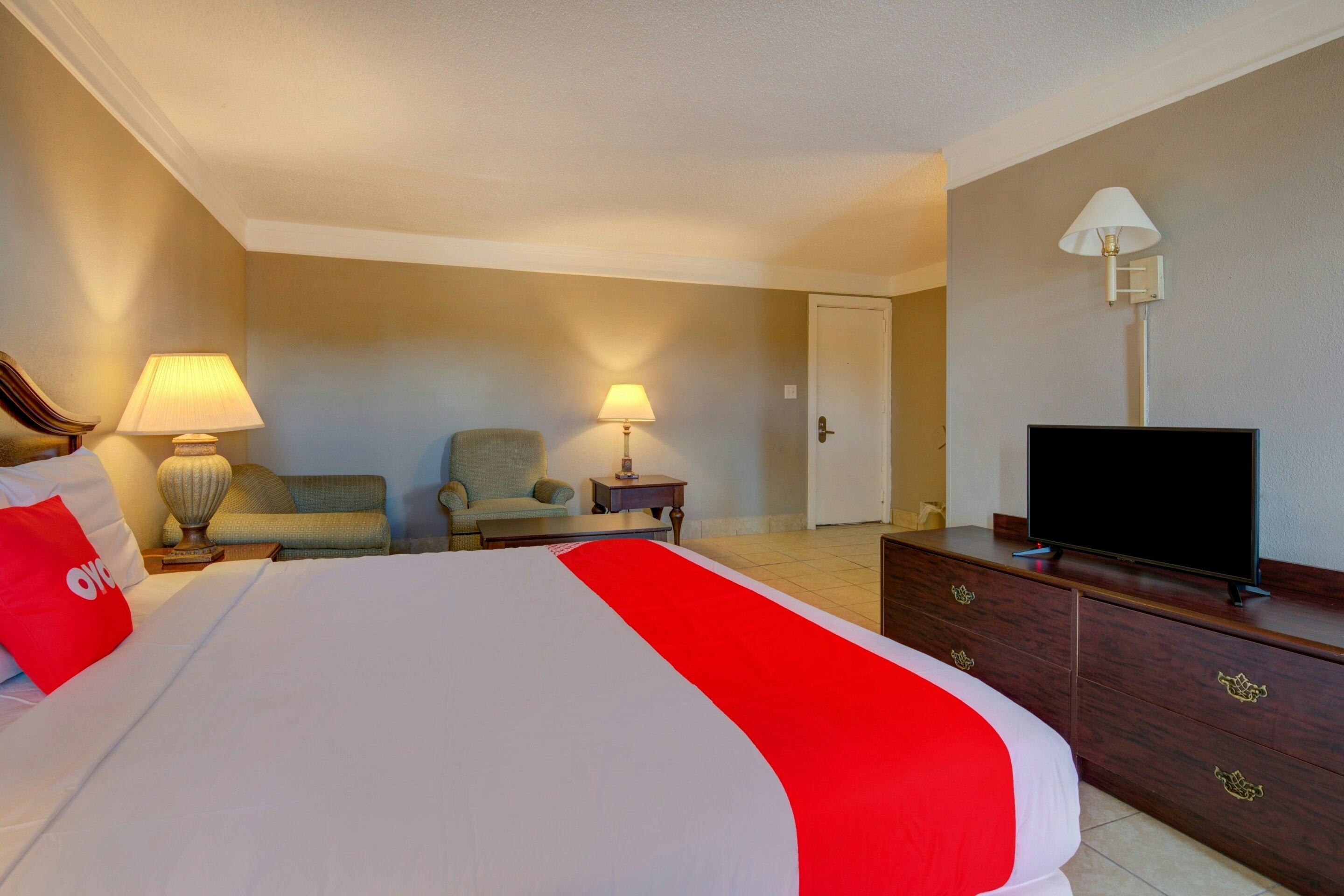 OYO Hotel Douglas GA US-441