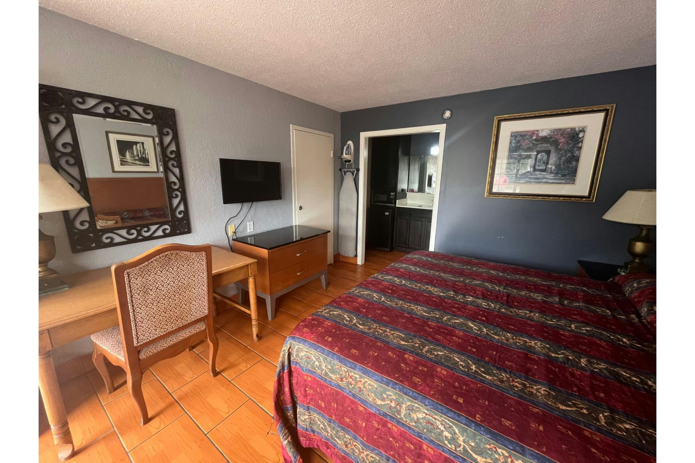 La Posada Inn By OYO Brownsville