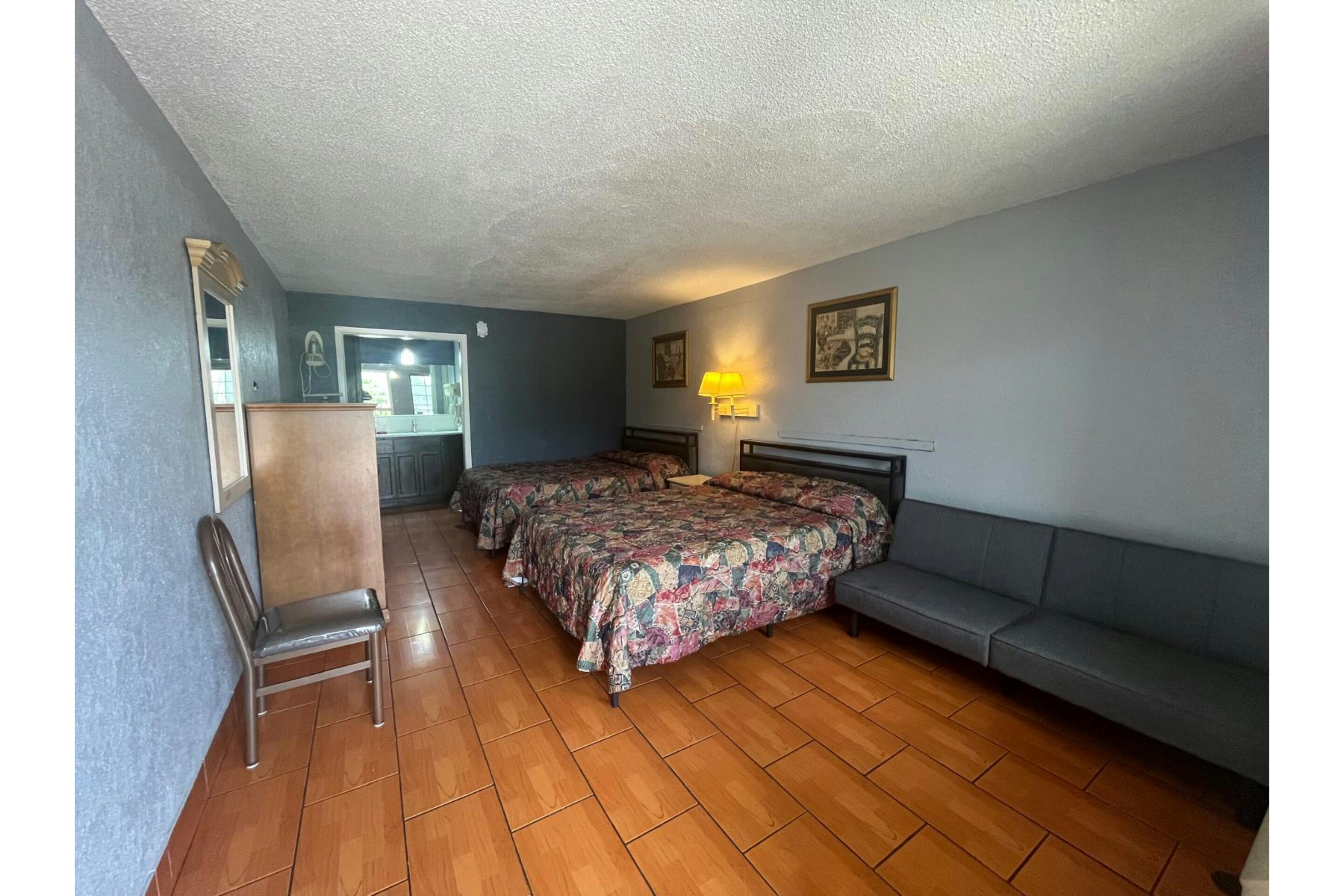 2 Queen Beds Accessible Non-Smoking