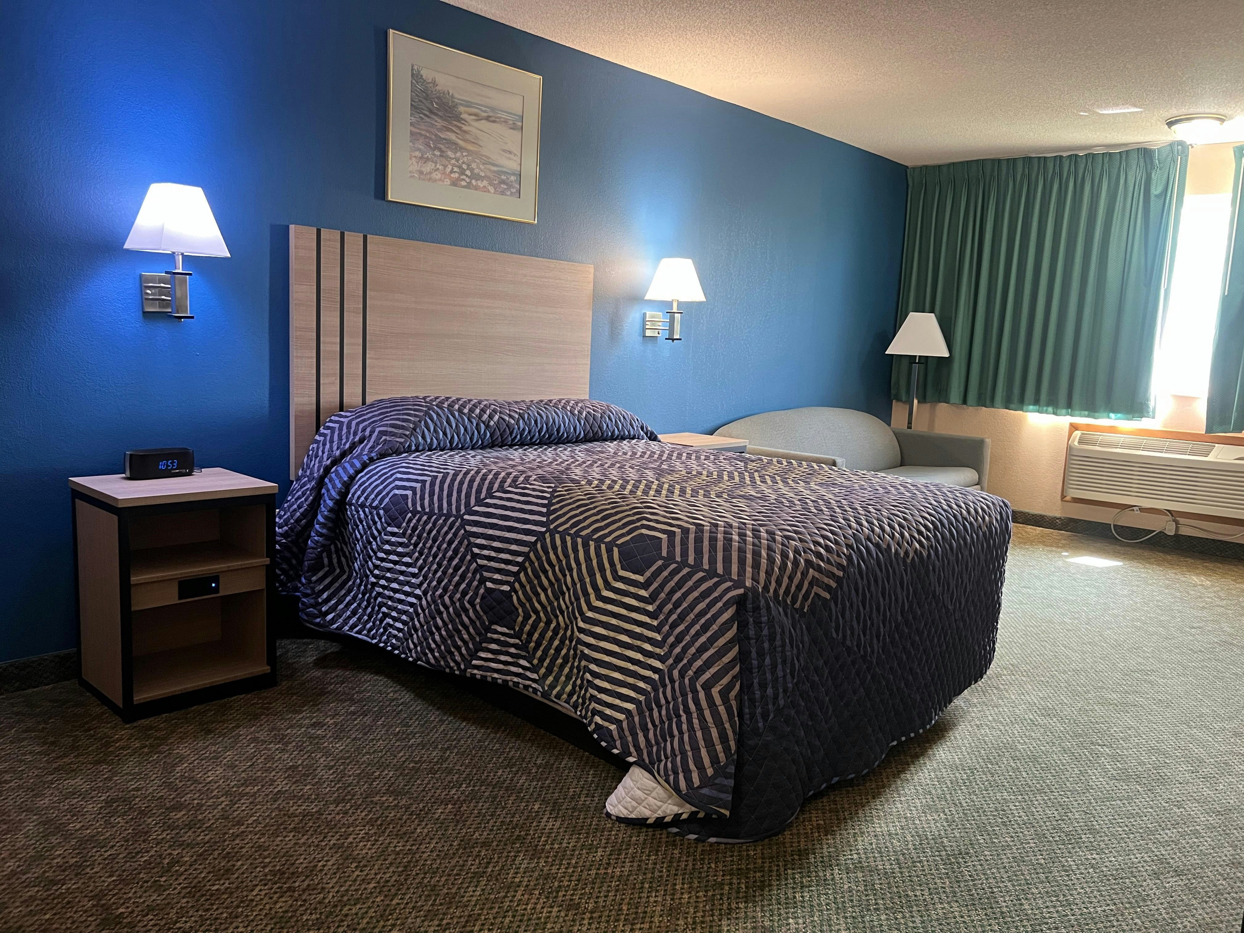 Queen Bed Non-Smoking