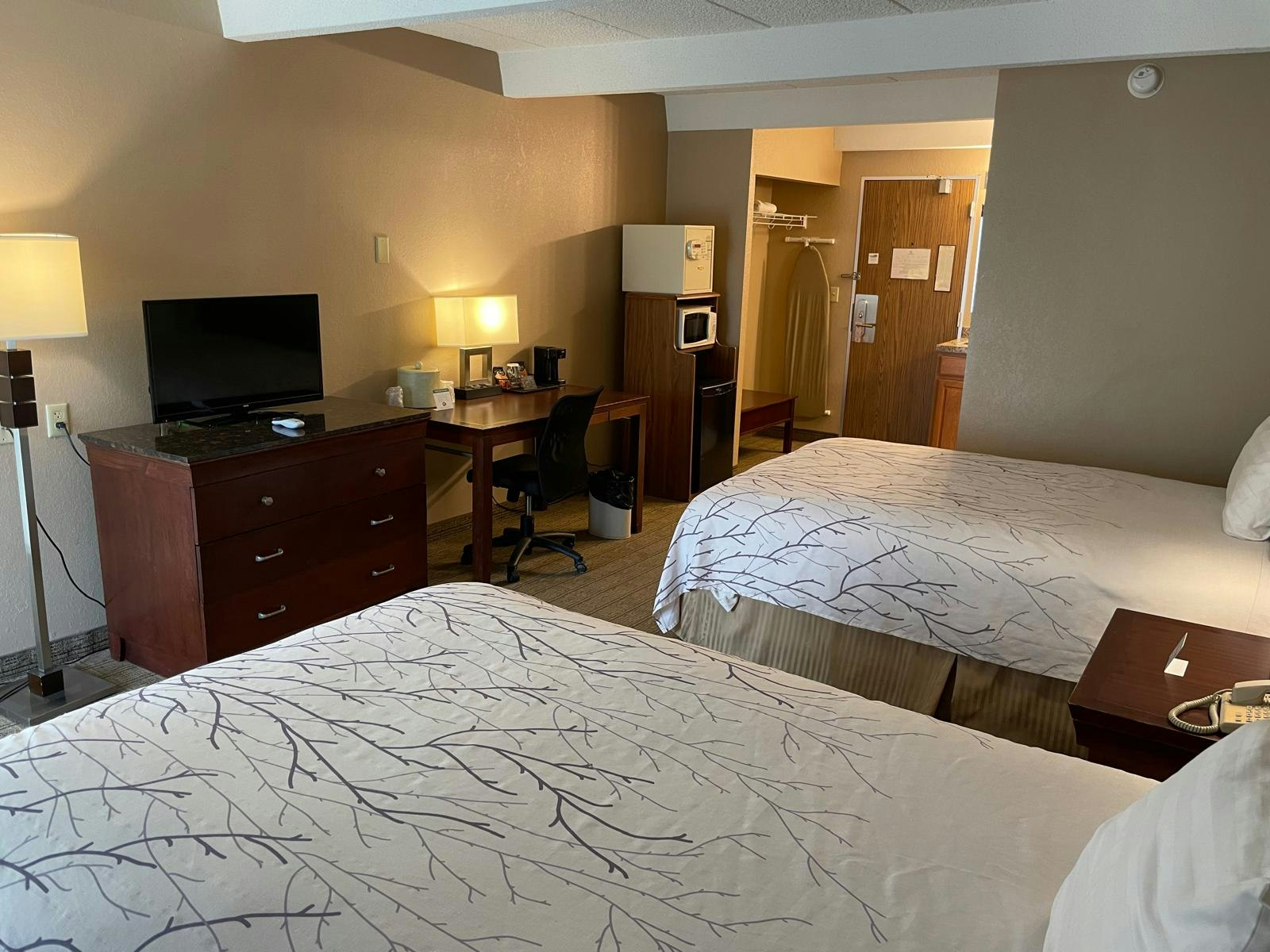 Eastland Suites Hotel & Conference Center Urbana