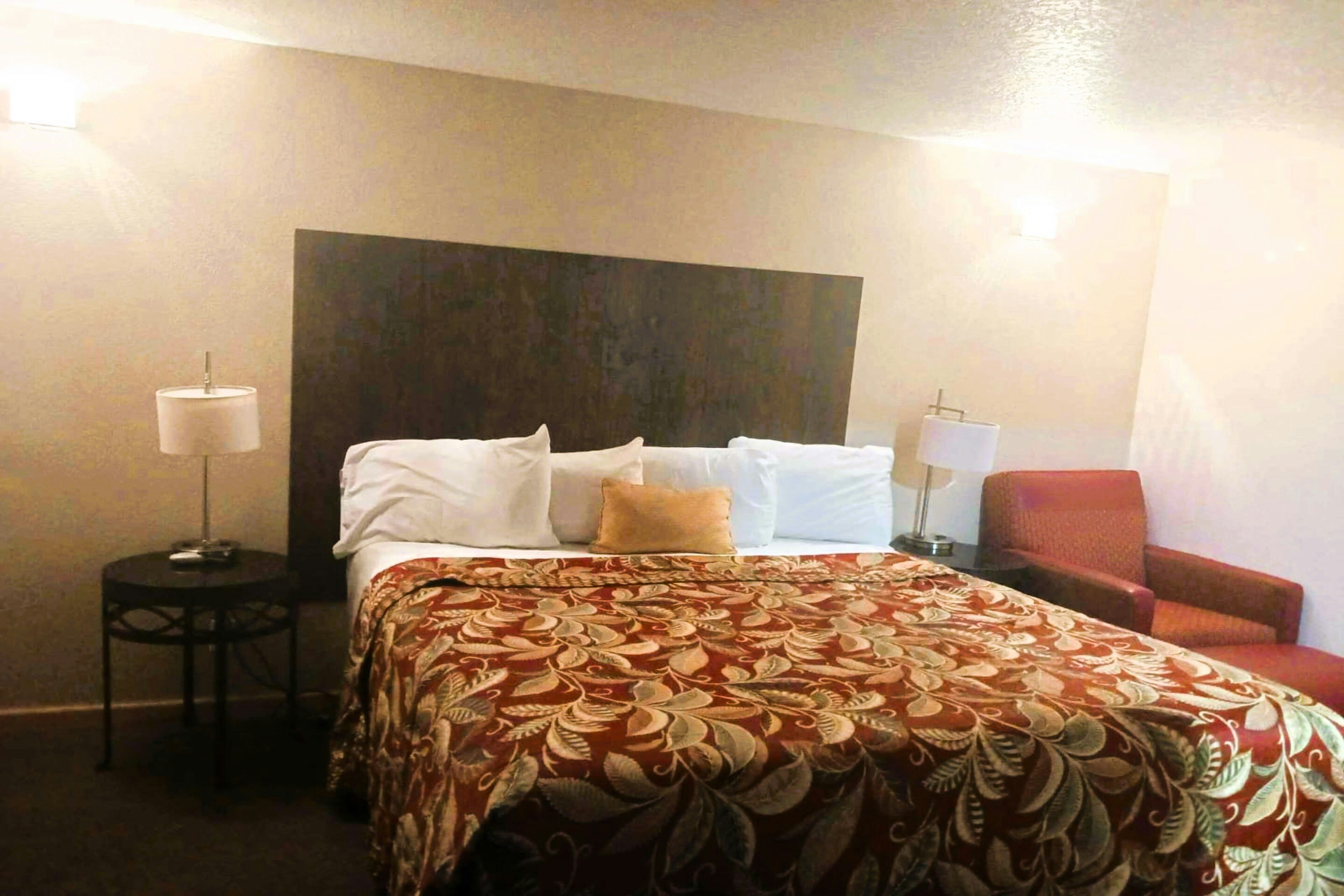 HomeTown Inn By OYO Lakin, KS