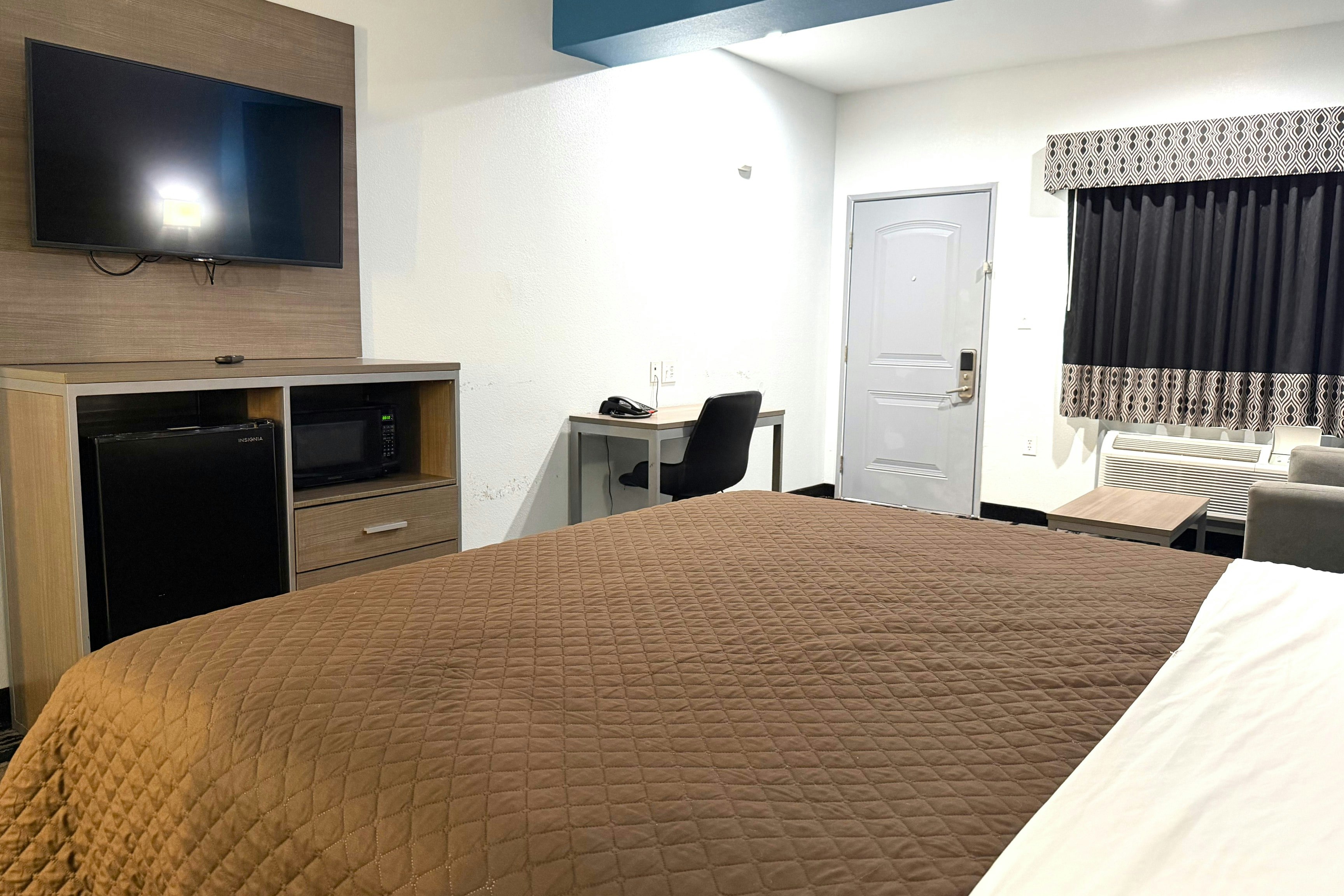 Hotel Royale IAH Airport North Houston I-45