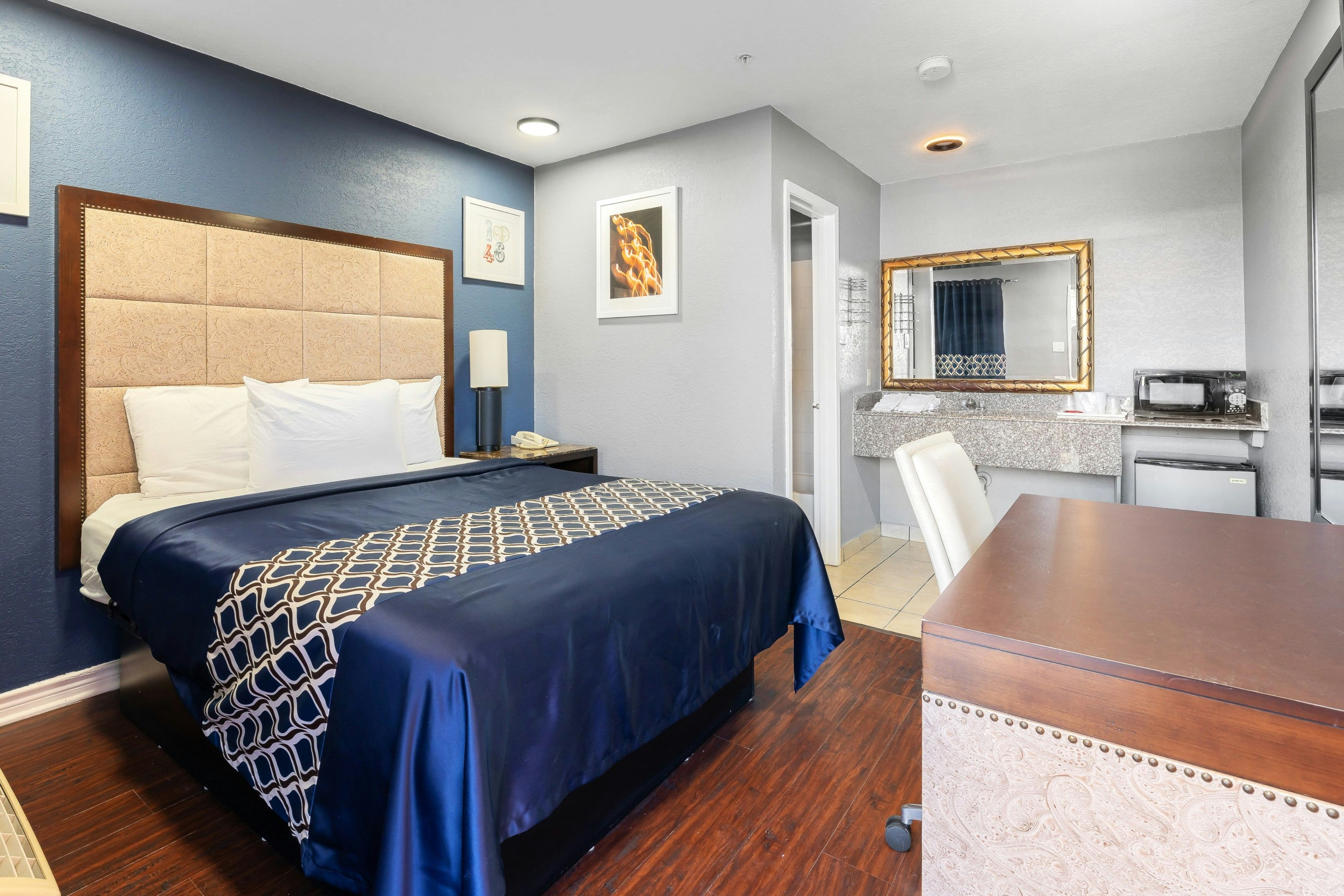 Golden Inn Dallas by Hotel O
