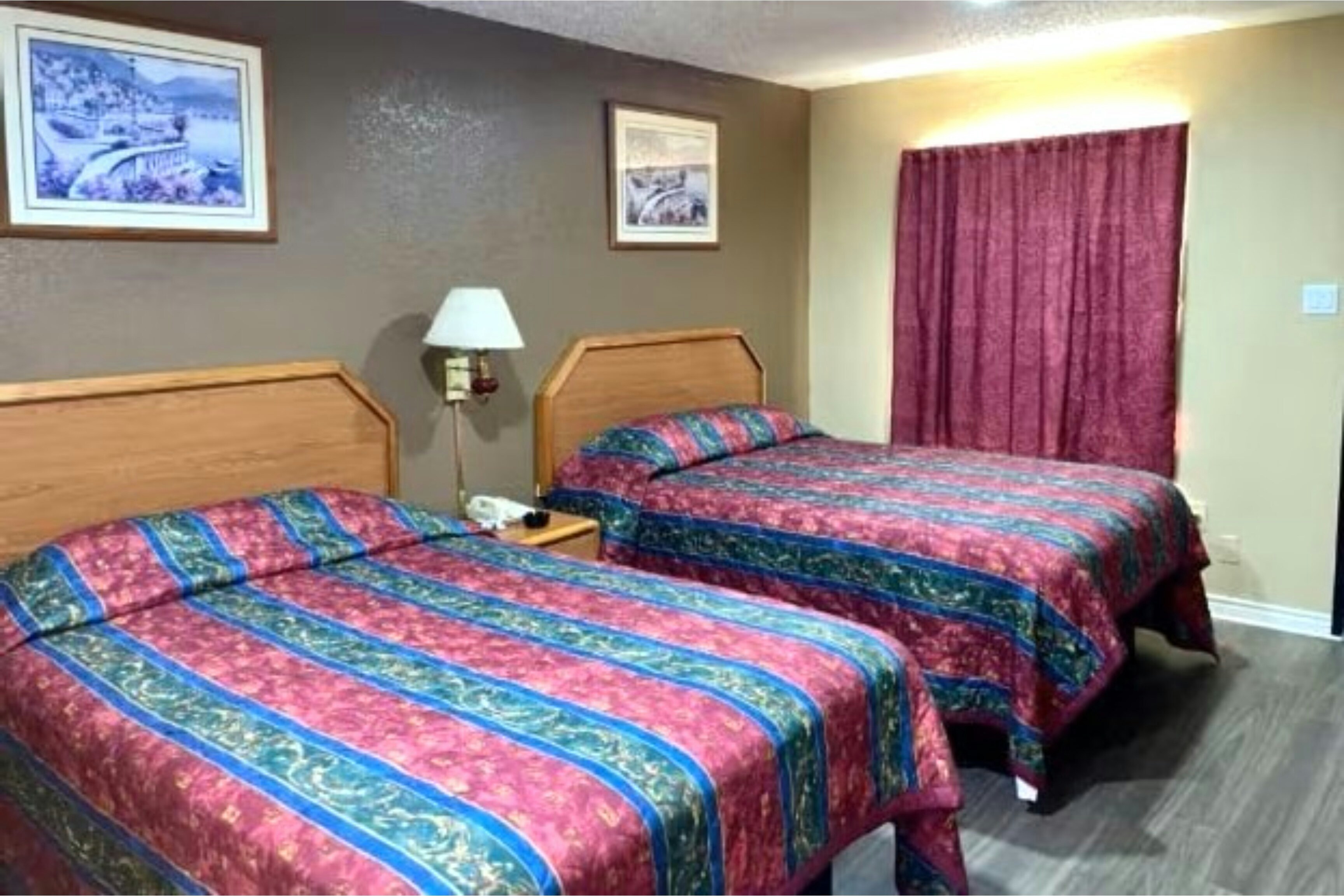 2 Queen Beds Non-Smoking