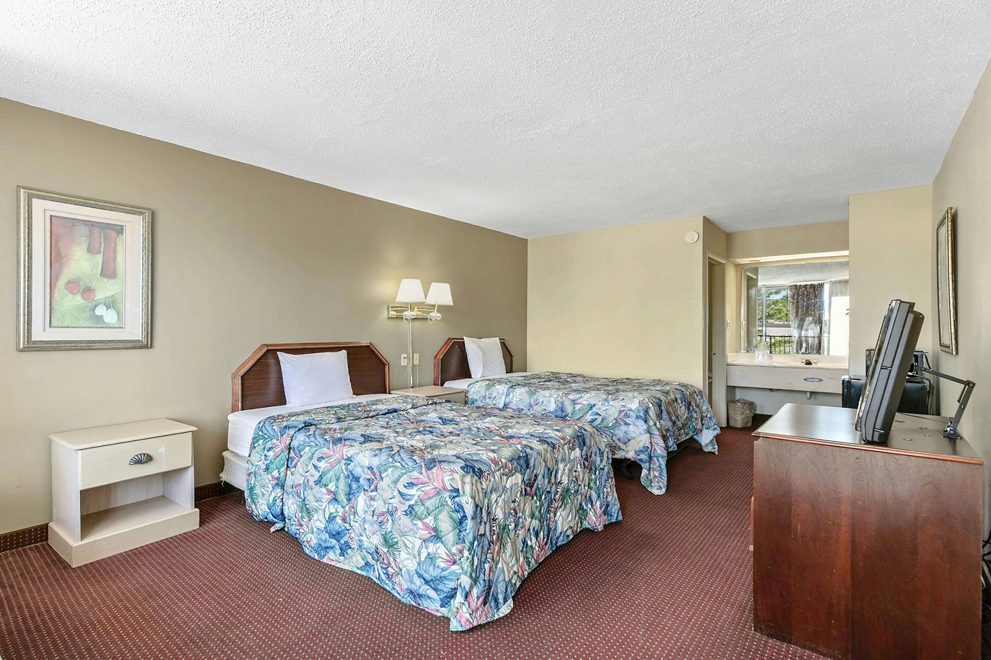 2 Queen Beds Non-Smoking