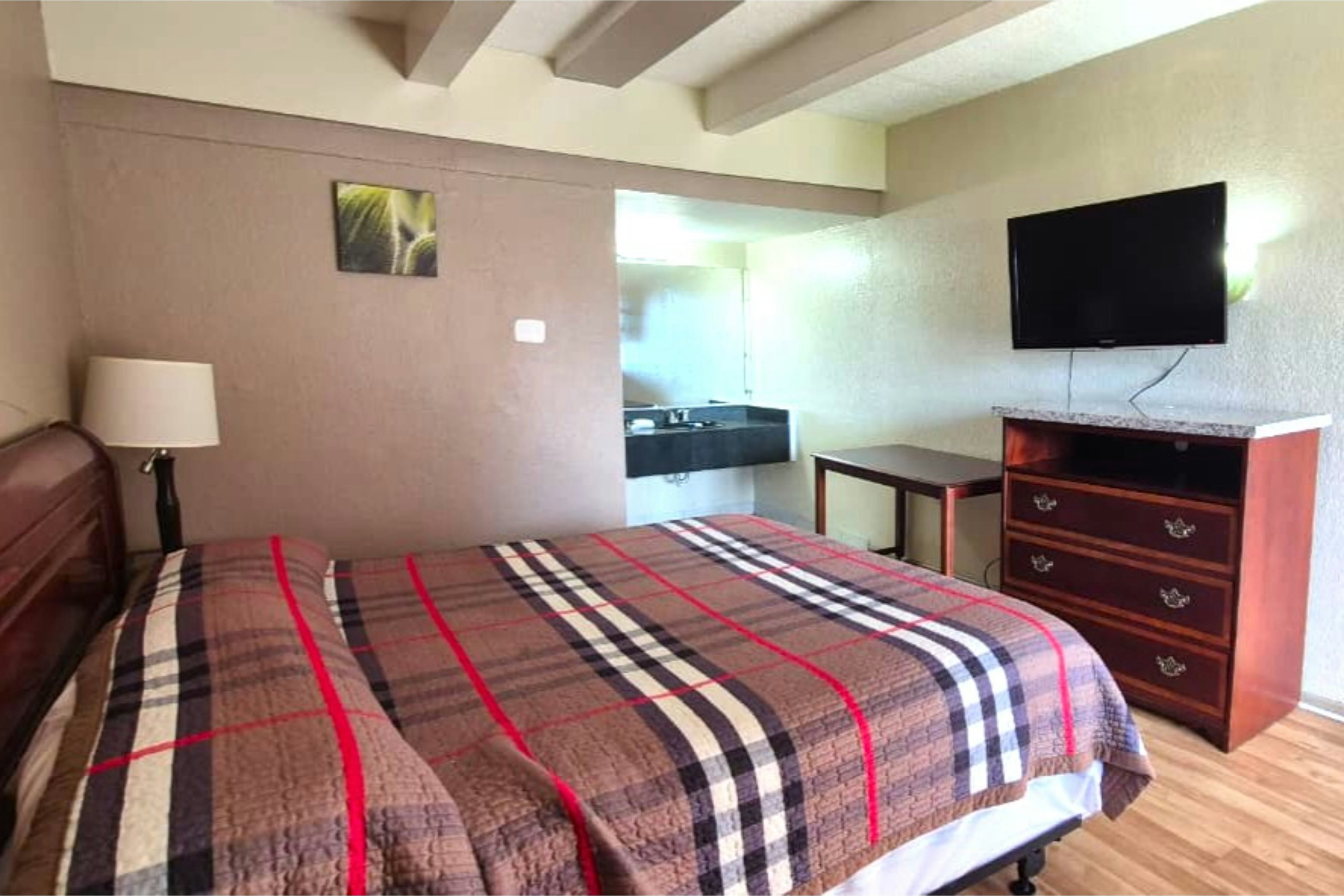 Saratoga Motel By Capital O Near Midway Airport Chicago IL
