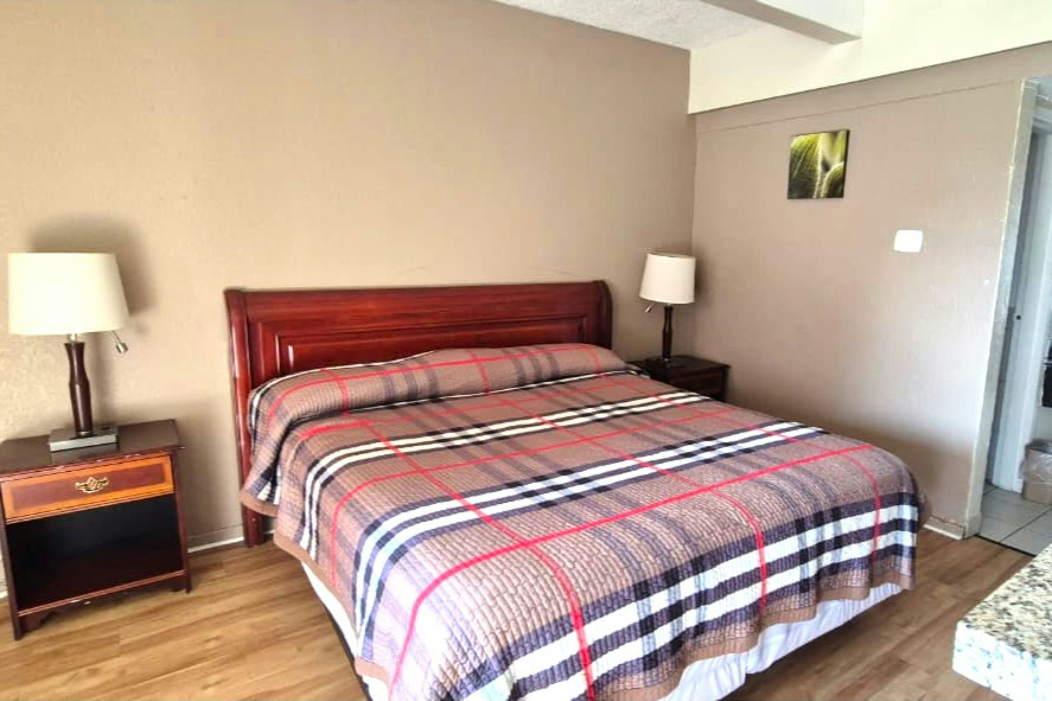 Saratoga Motel By Capital O Near Midway Airport Chicago IL