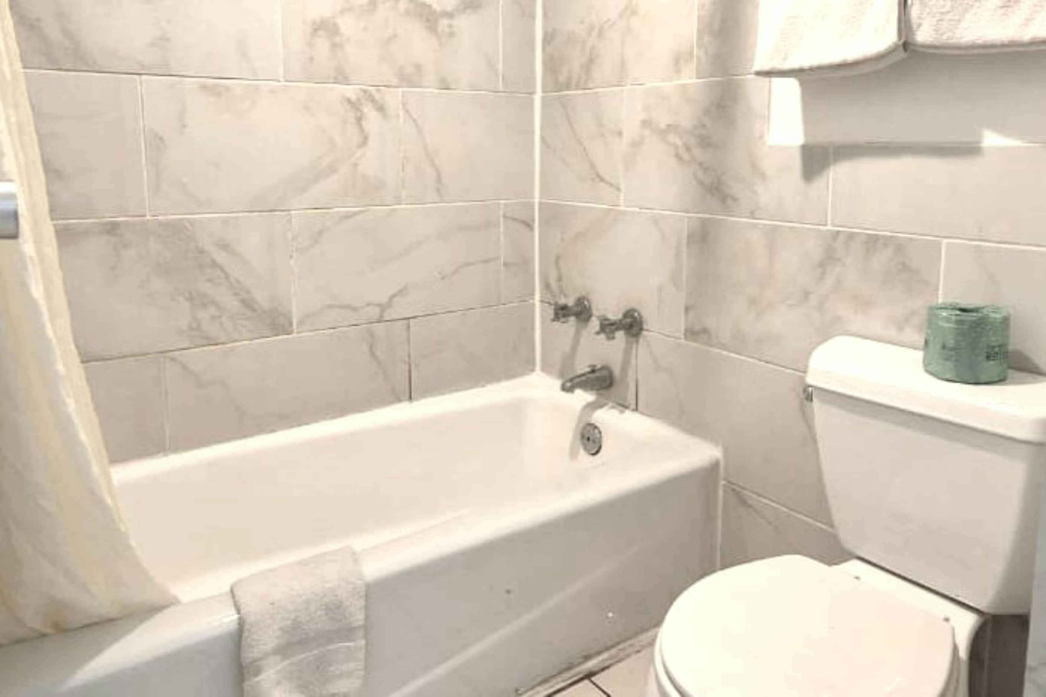 Saratoga Motel By Capital O Near Midway Airport Chicago IL
