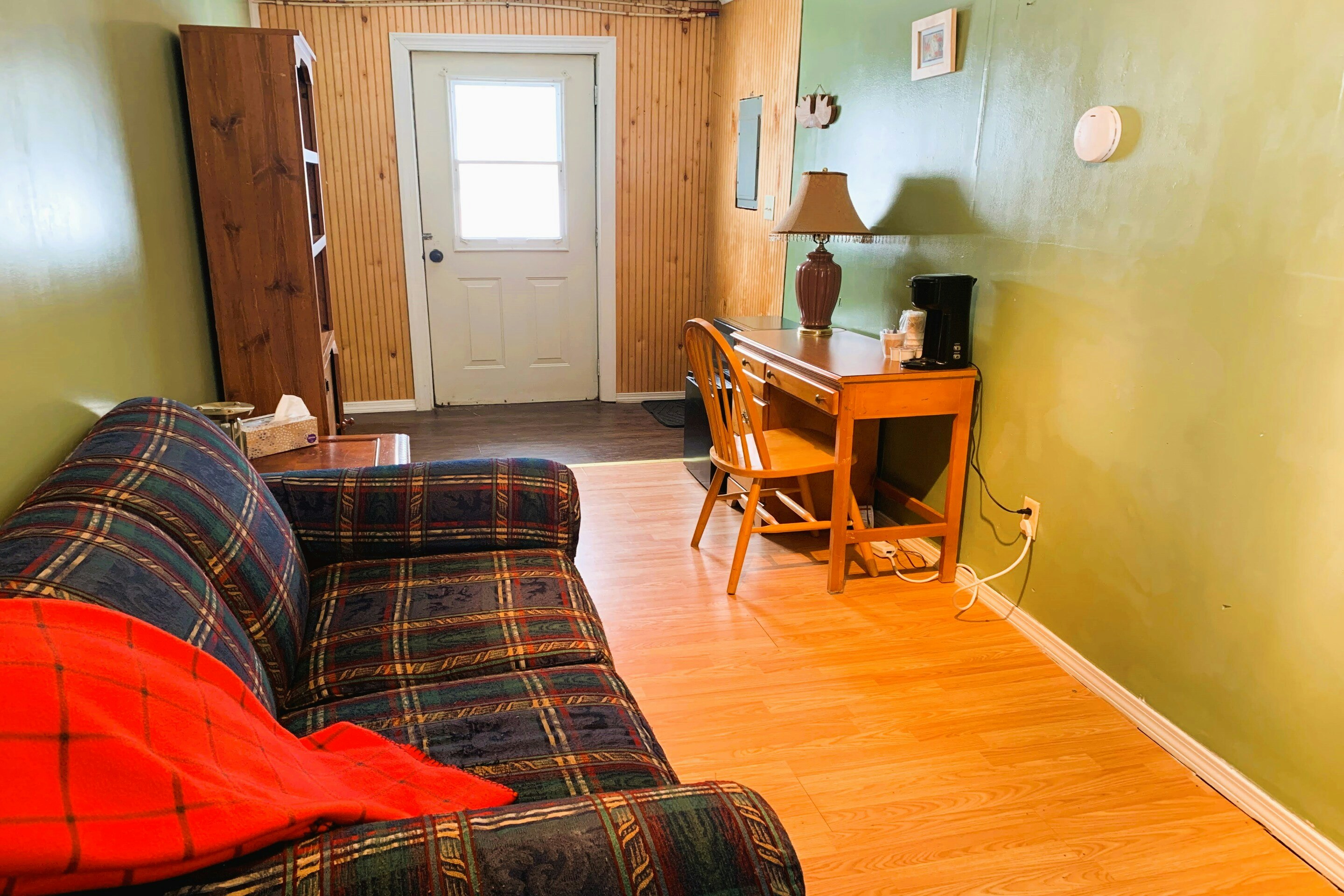 King Bed Riverfront Suite