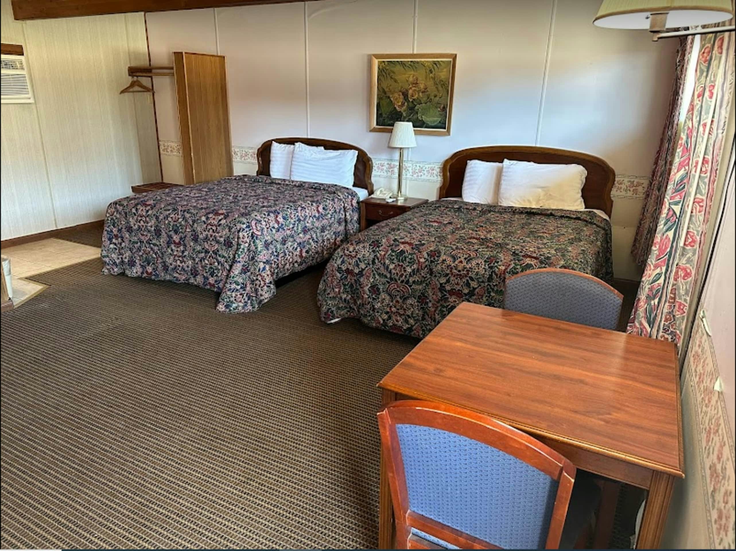 2 Queen Bed