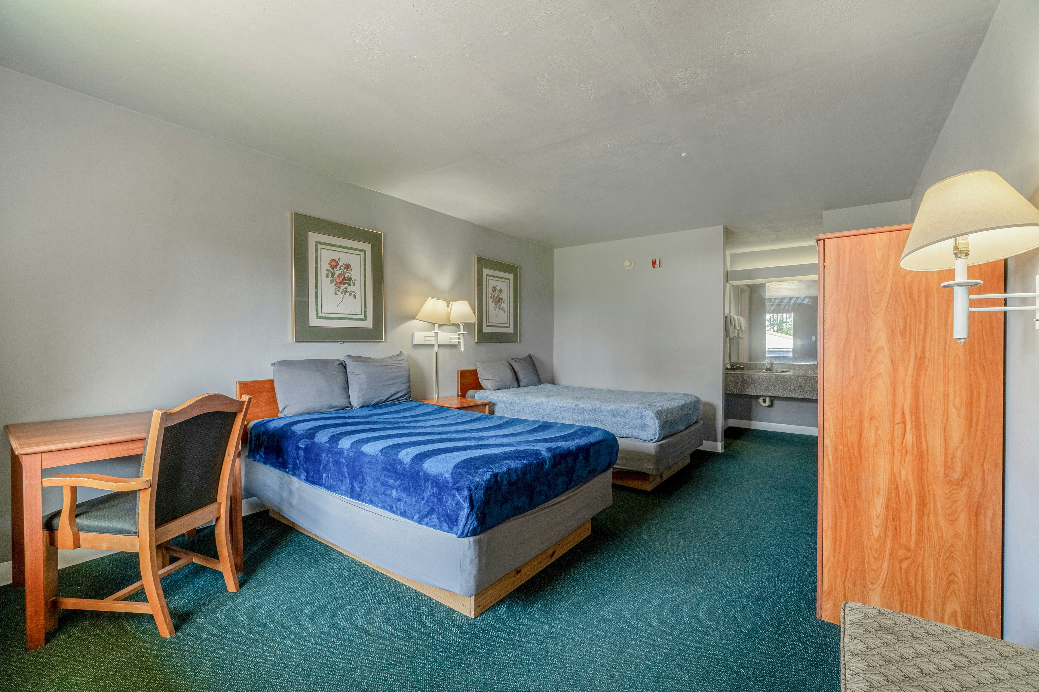2 Full Beds Non-Smoking