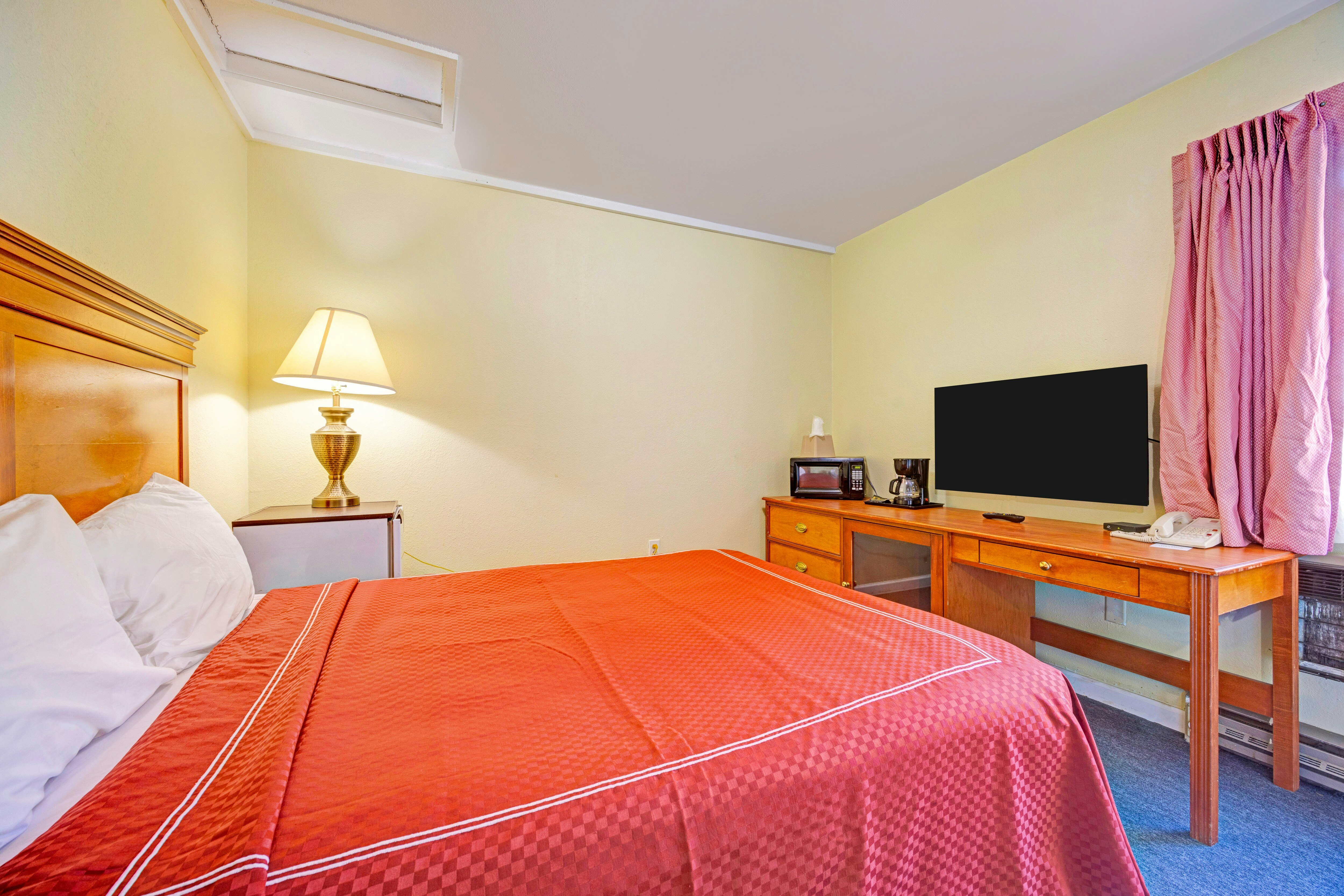 Full Bed Non-Smoking