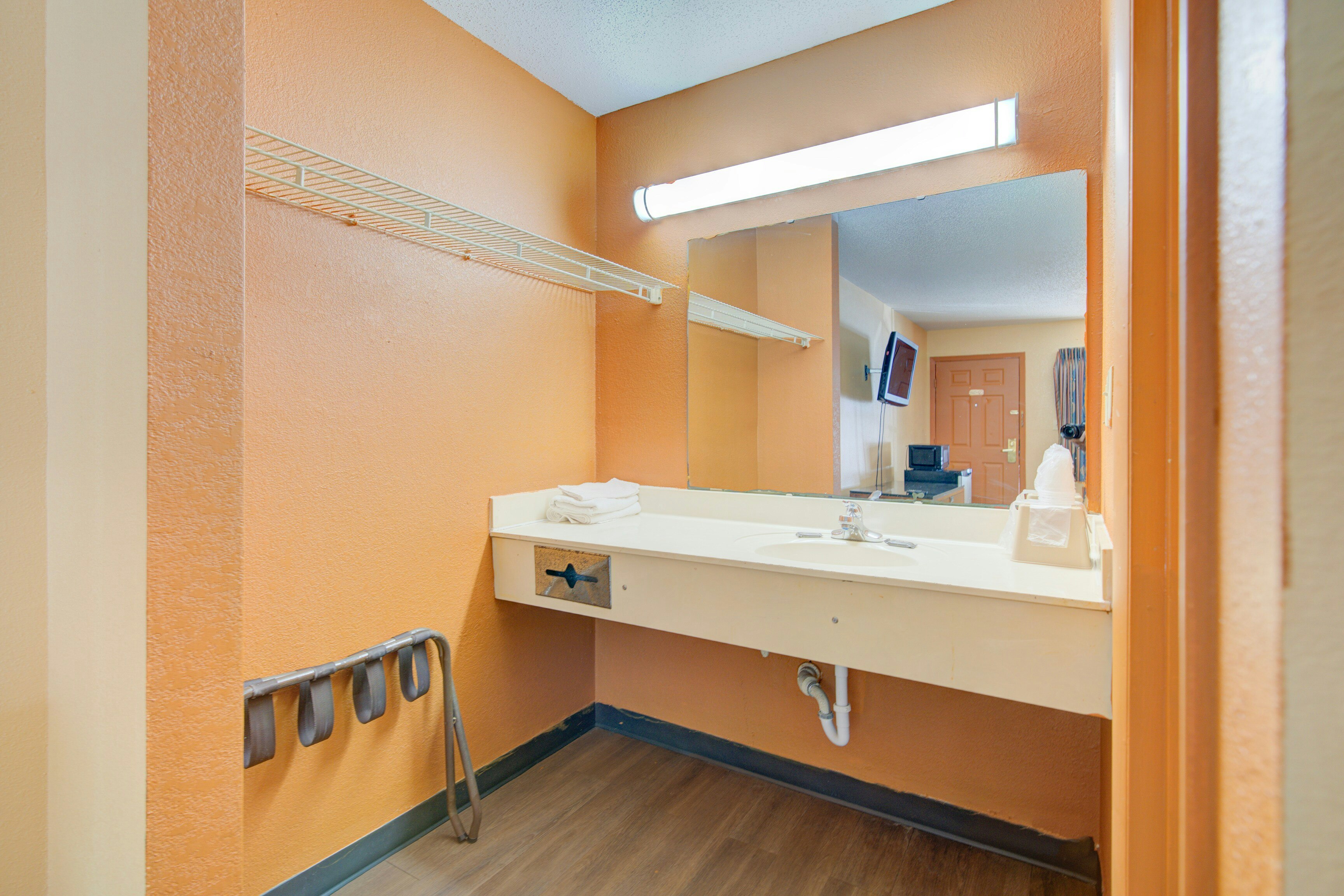 Hotel O Deluxe Inn Kingstree SC HWY 52