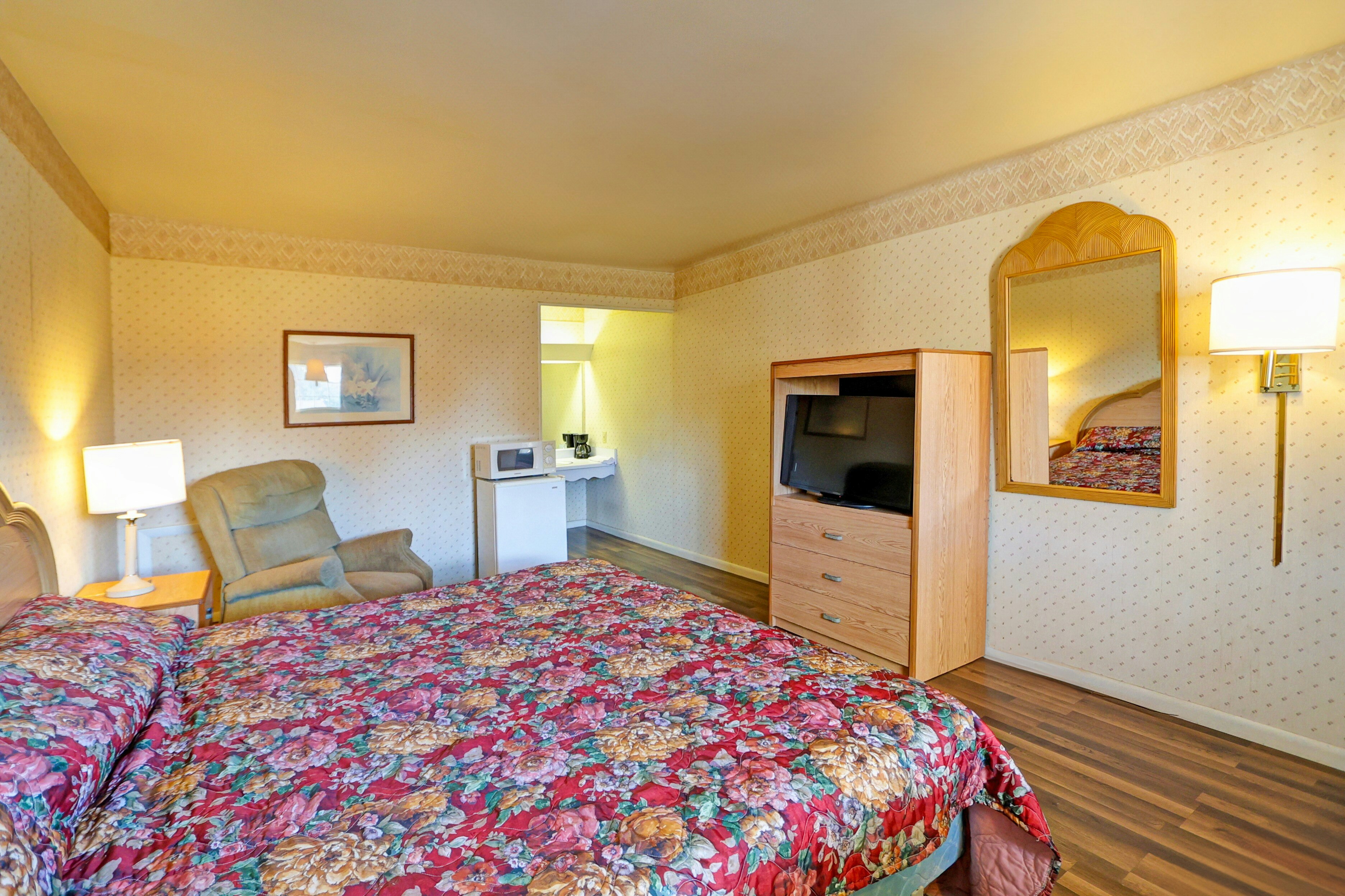 Hotel O Relax Inn Lewisburg near I-64
